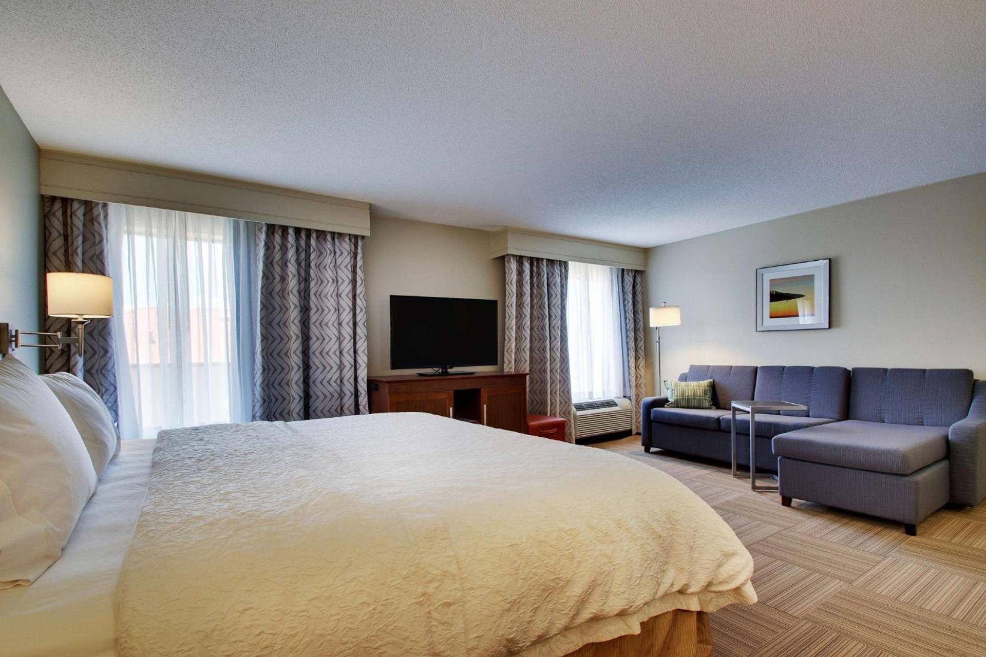 Hampton Inn Warner Robins photo 51