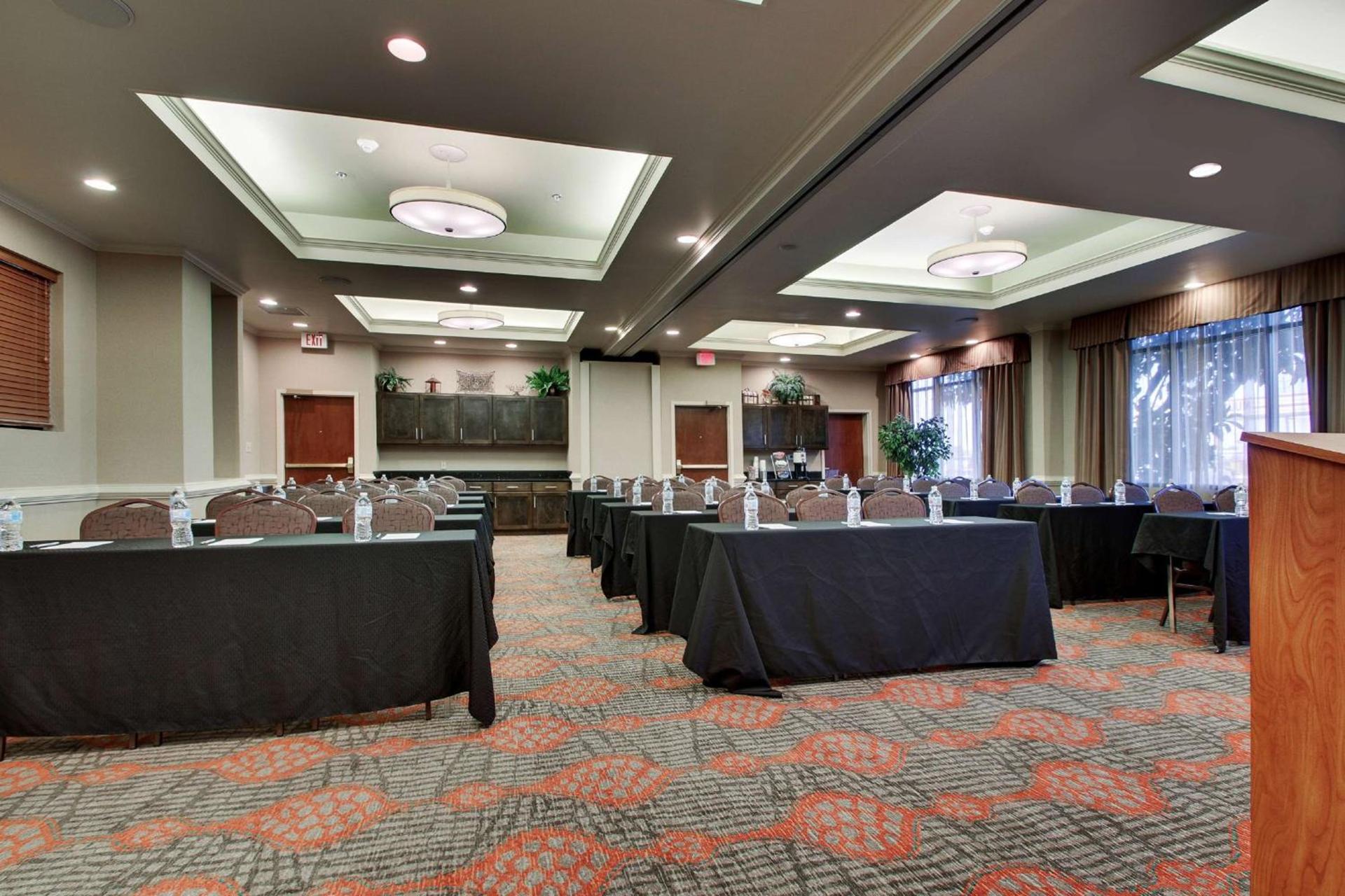 Hampton Inn Warner Robins photo 46