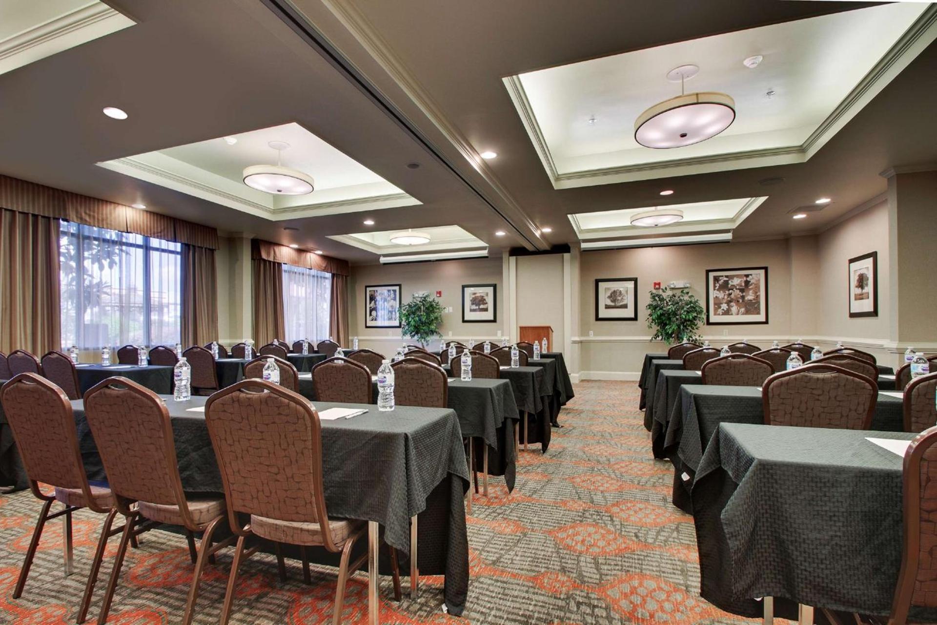 Hampton Inn Warner Robins photo 47