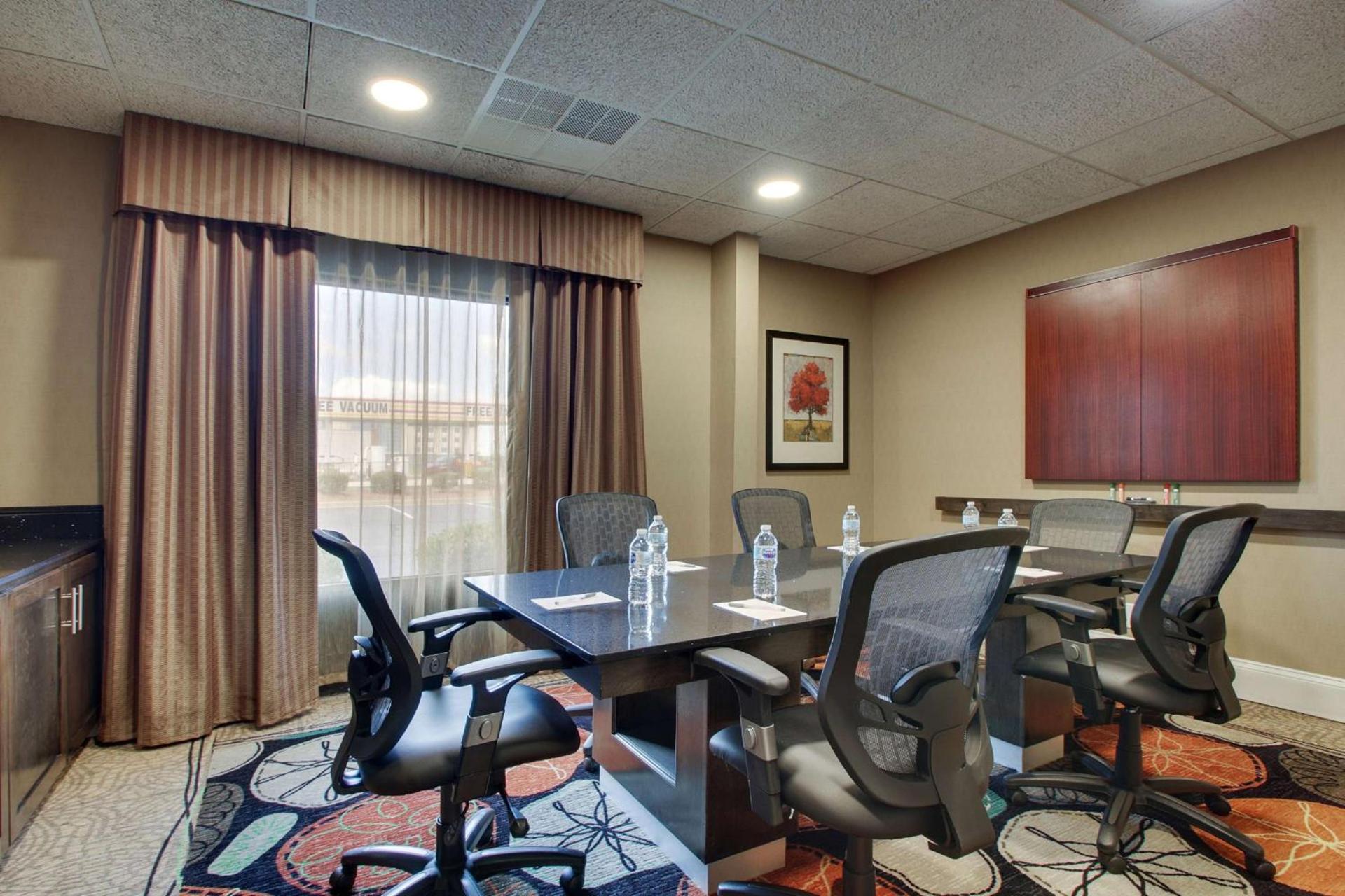 Hampton Inn Warner Robins photo 49