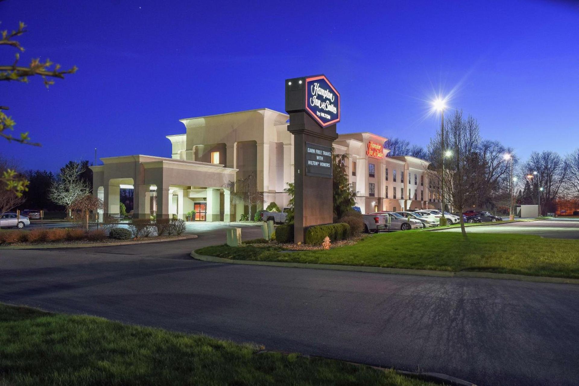 Hampton Inn & Suites Youngstown-Canfield photo 2