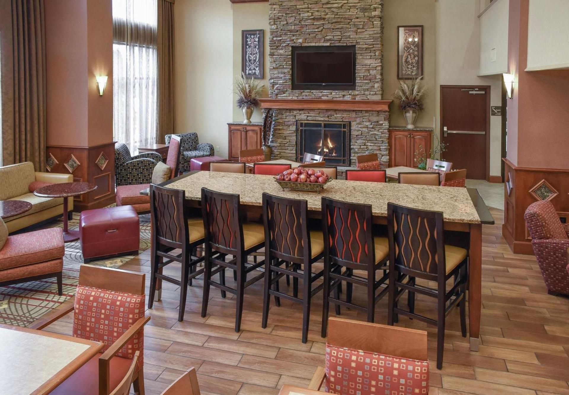 Hampton Inn & Suites Youngstown-Canfield photo 3