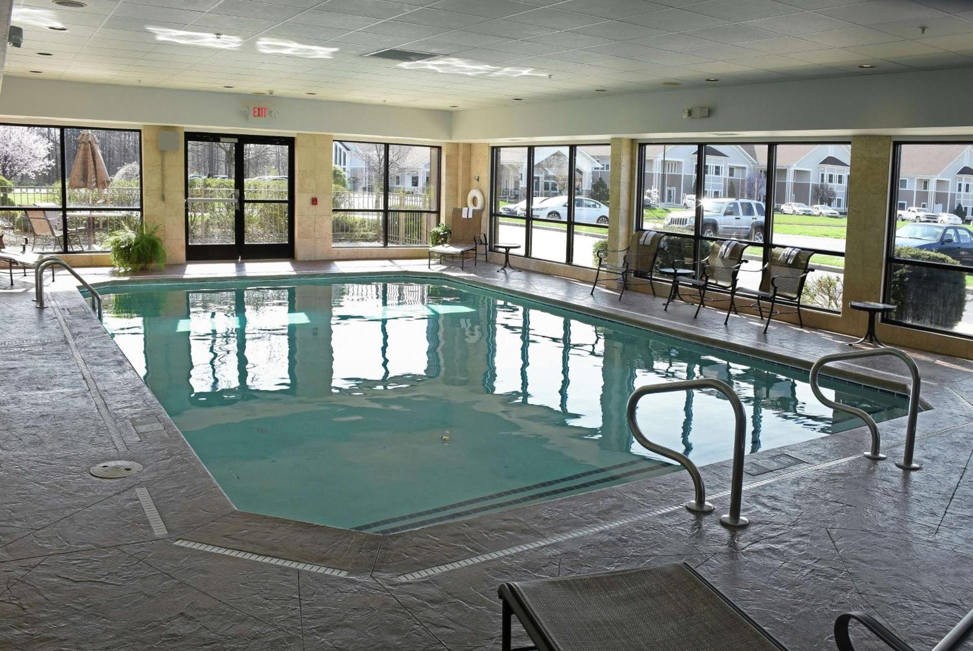 Hampton Inn & Suites Youngstown-Canfield photo 8