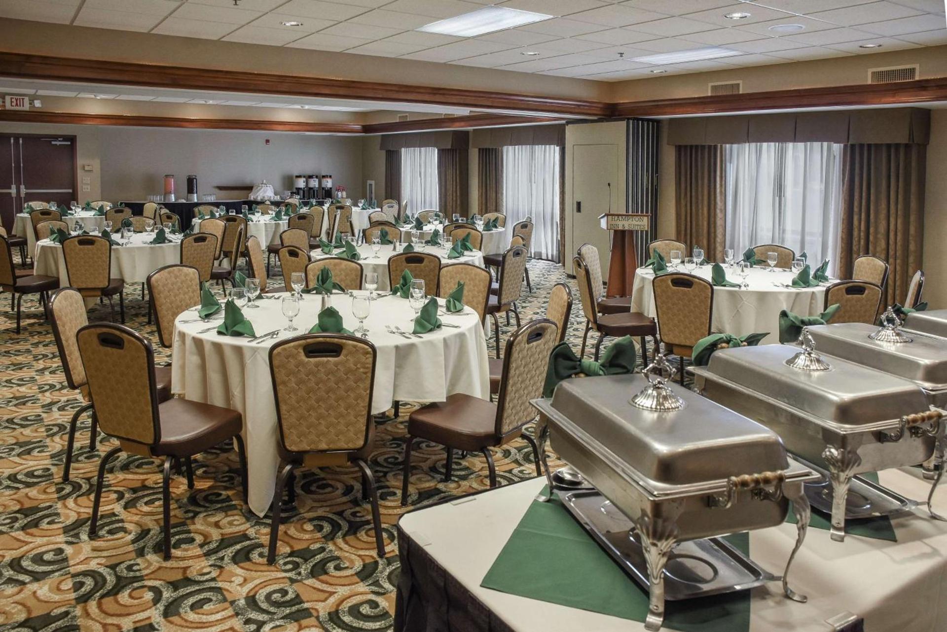 Hampton Inn & Suites Youngstown-Canfield photo 13