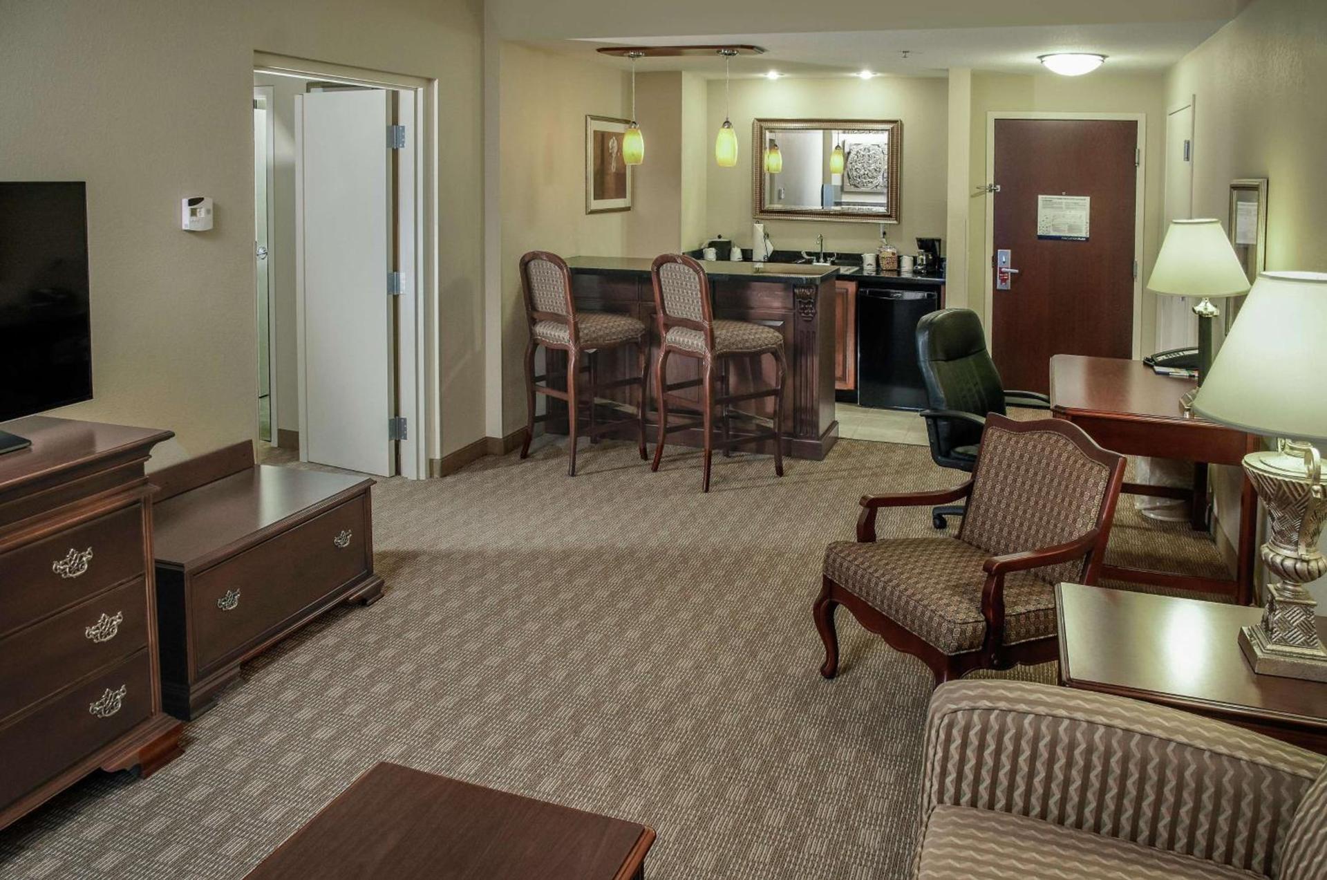 Hampton Inn & Suites Youngstown-Canfield photo 20