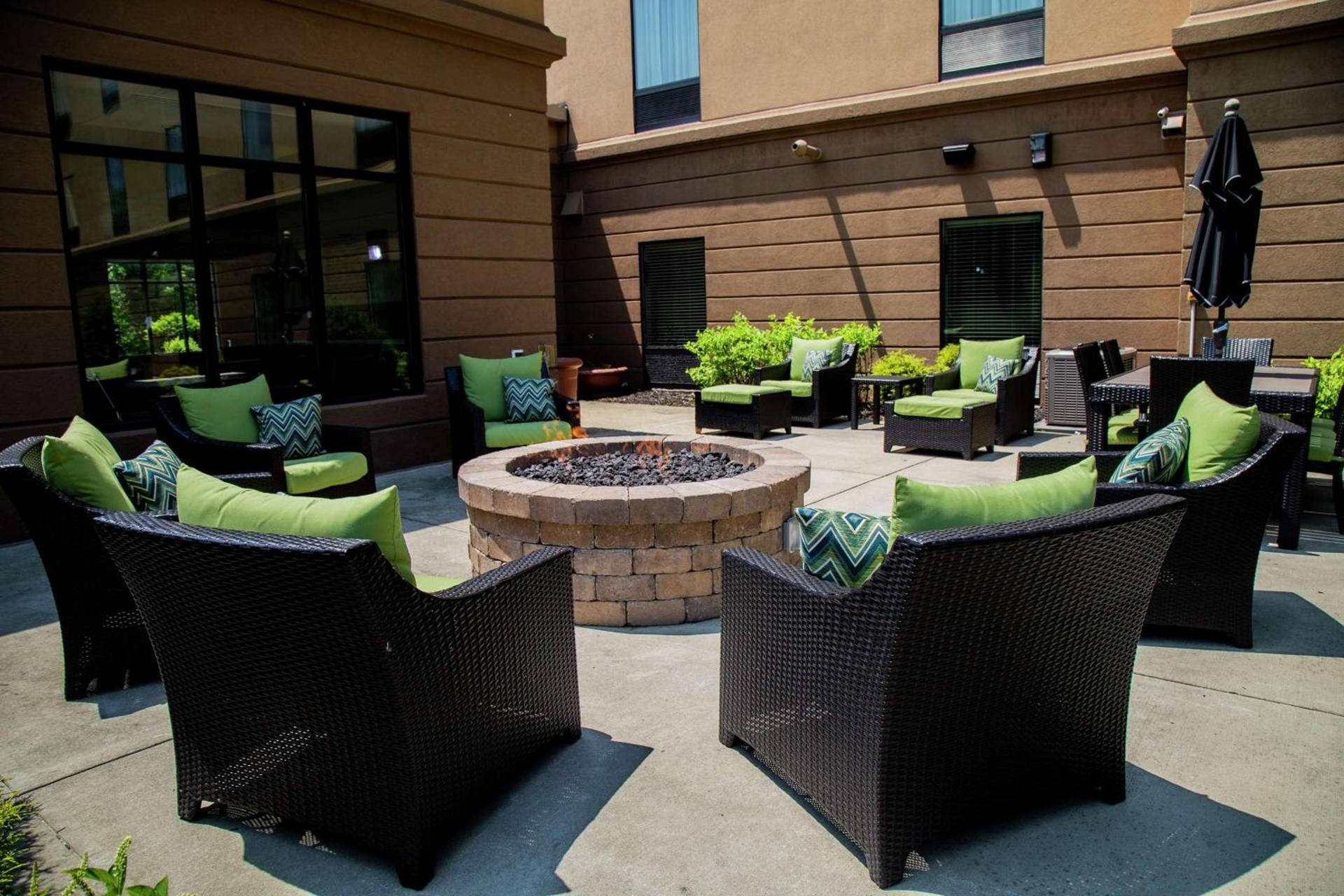 Hampton Inn & Suites Sharon photo 3