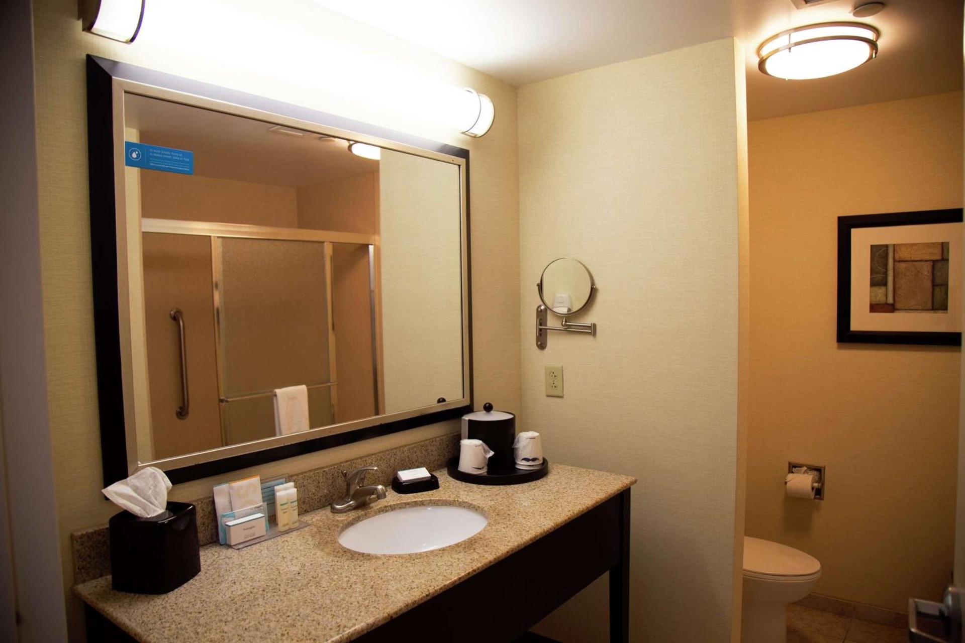 Hampton Inn & Suites Sharon photo 21