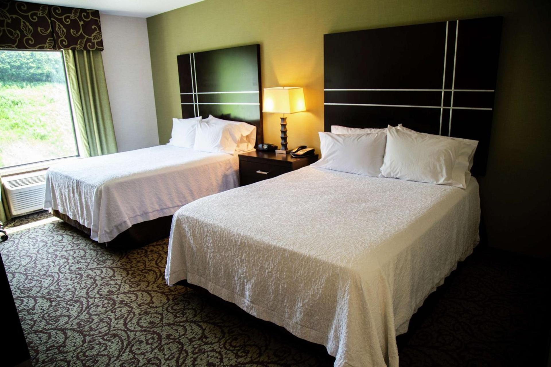 Hampton Inn & Suites Sharon photo 26