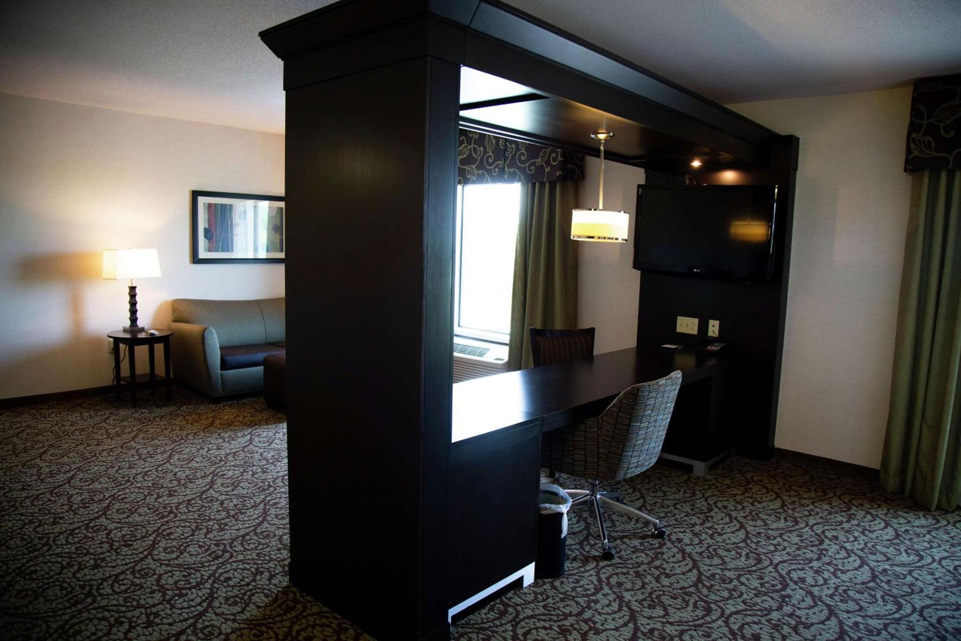 Hampton Inn & Suites Sharon photo 60