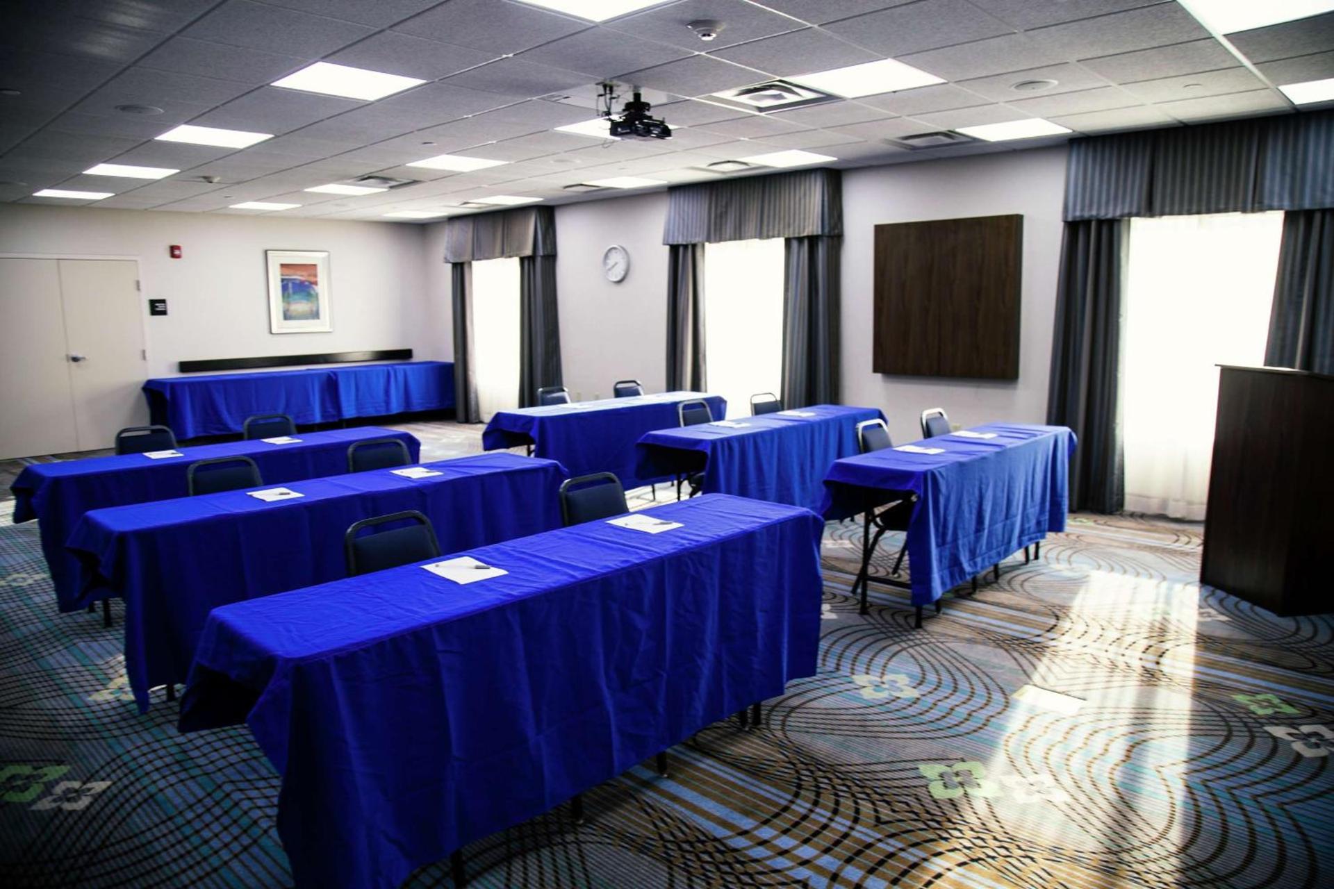 Hampton Inn & Suites Sharon photo 65
