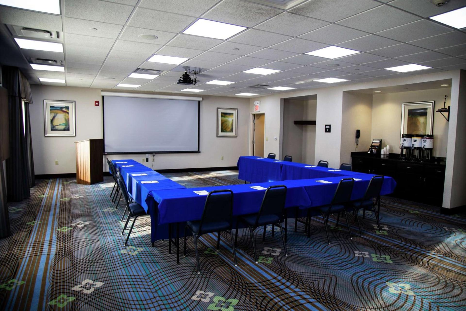 Hampton Inn & Suites Sharon photo 68