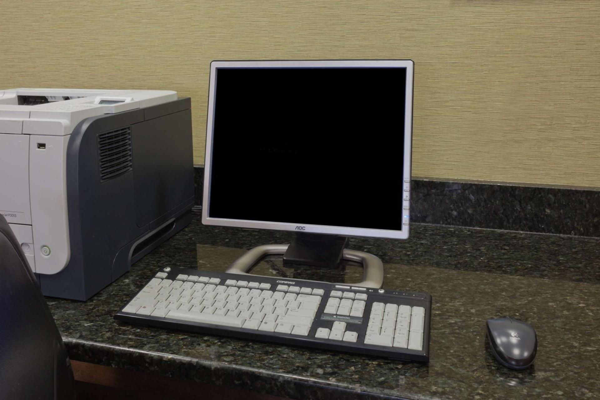 Hampton Inn Youngstown-North photo 47