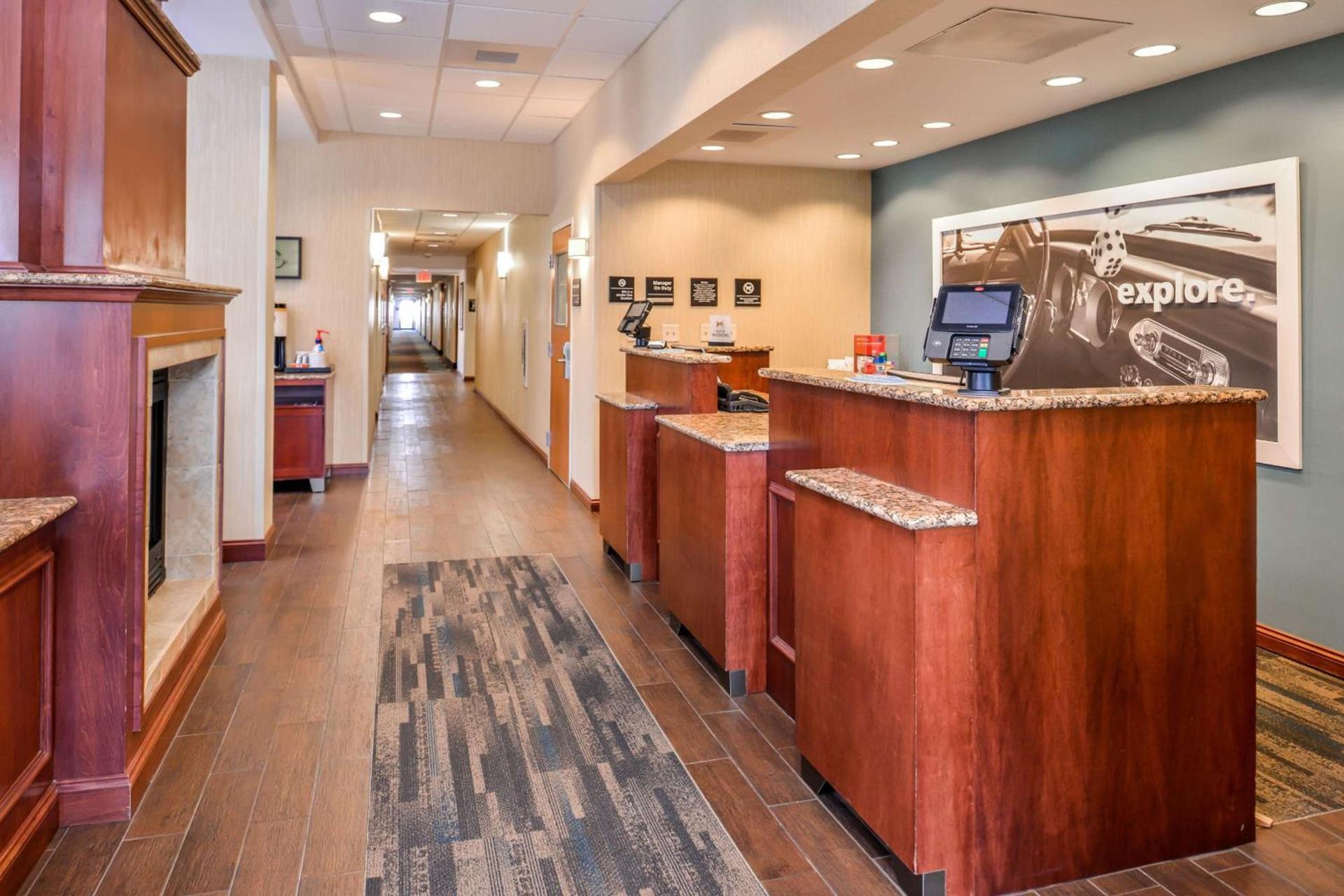 Hampton Inn York photo 9