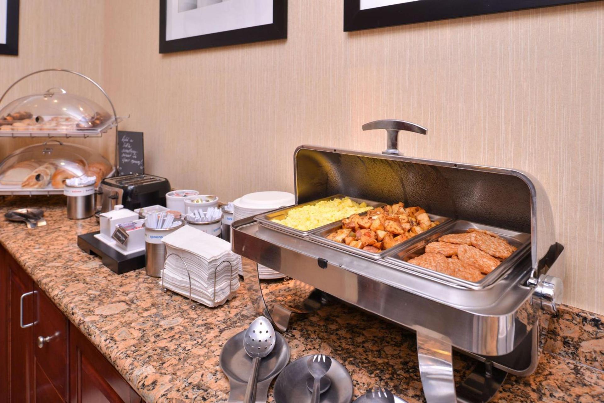Hampton Inn York photo 13