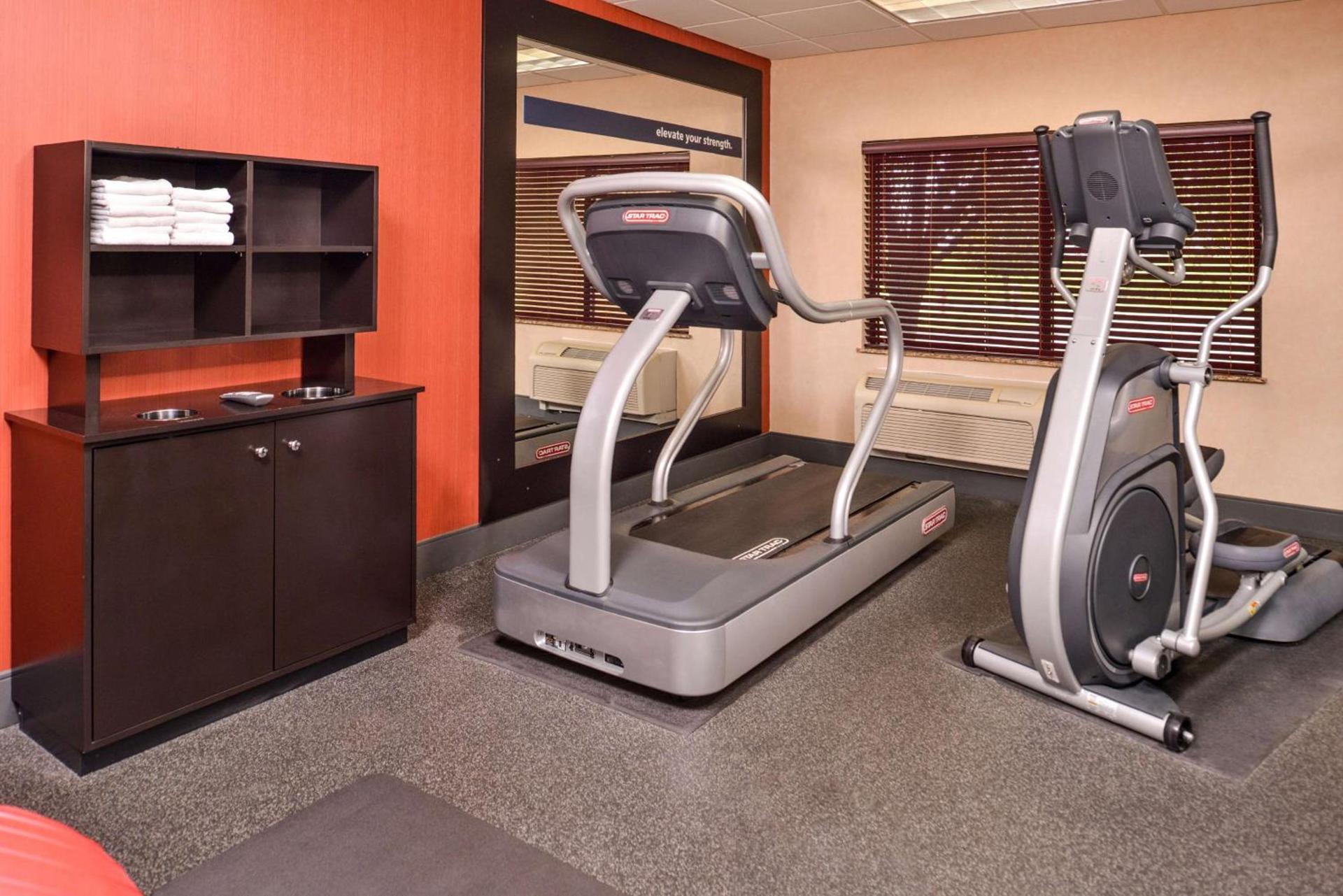 Hampton Inn York photo 16