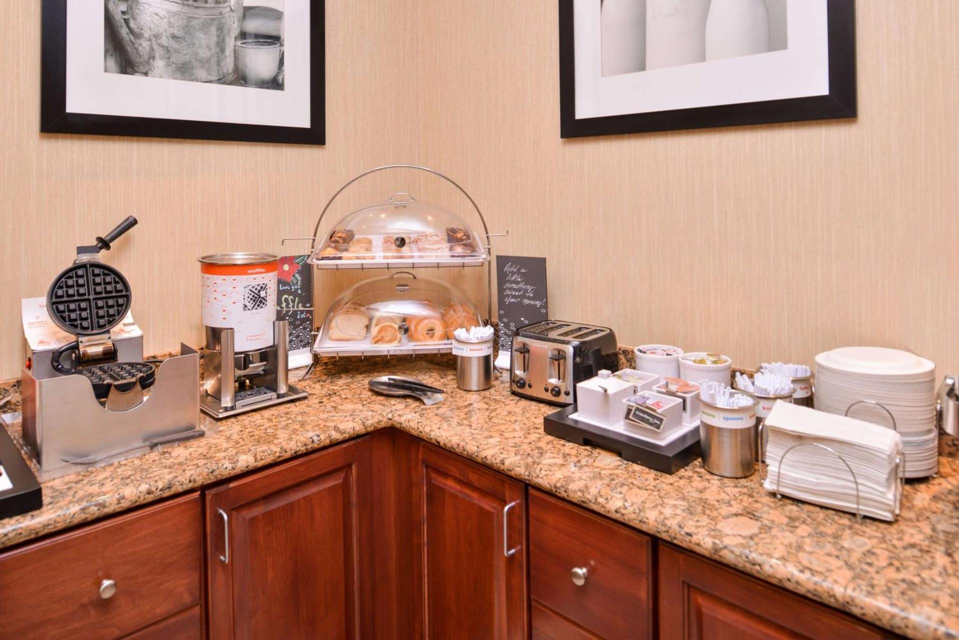 Hampton Inn York photo 15