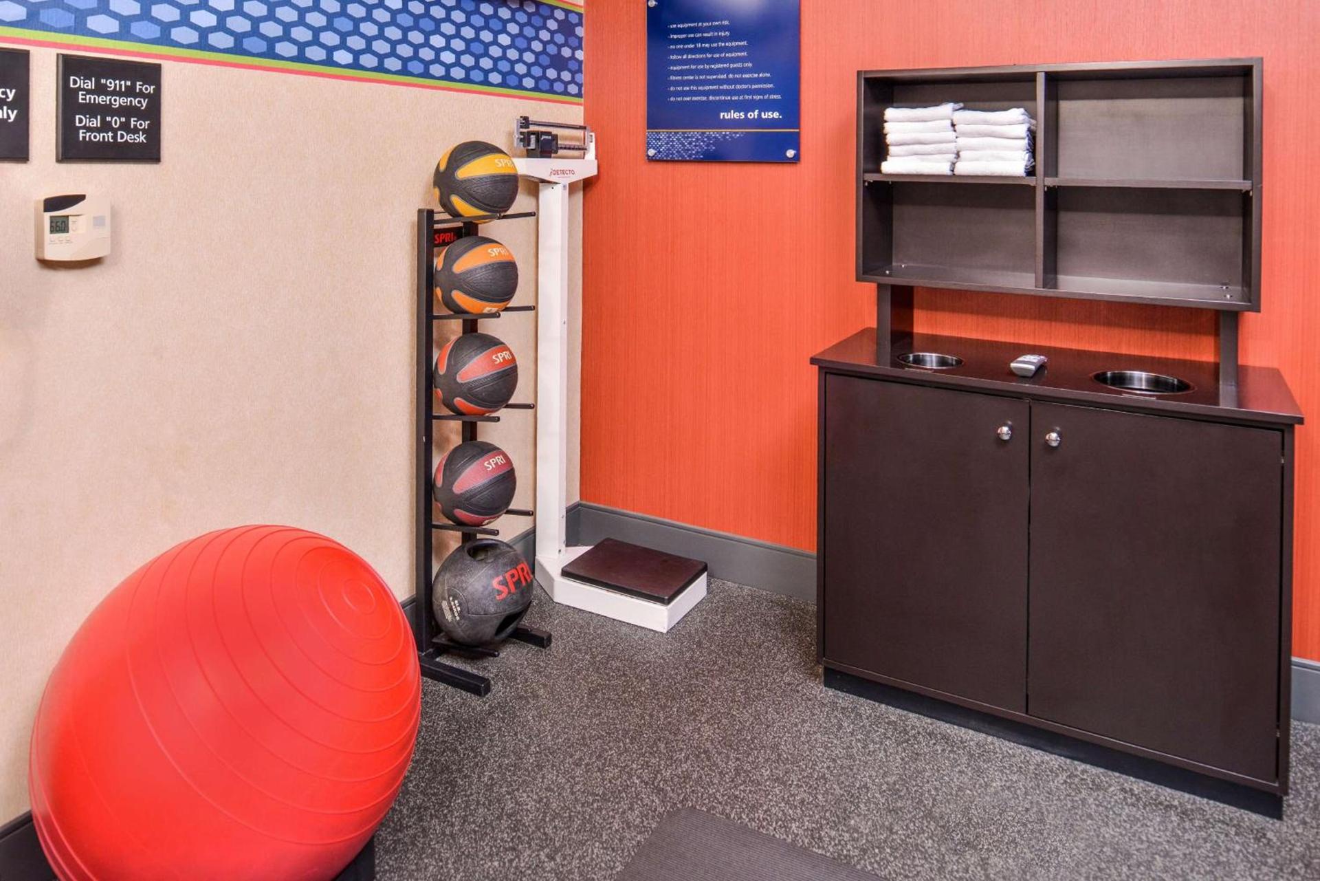Hampton Inn York photo 17