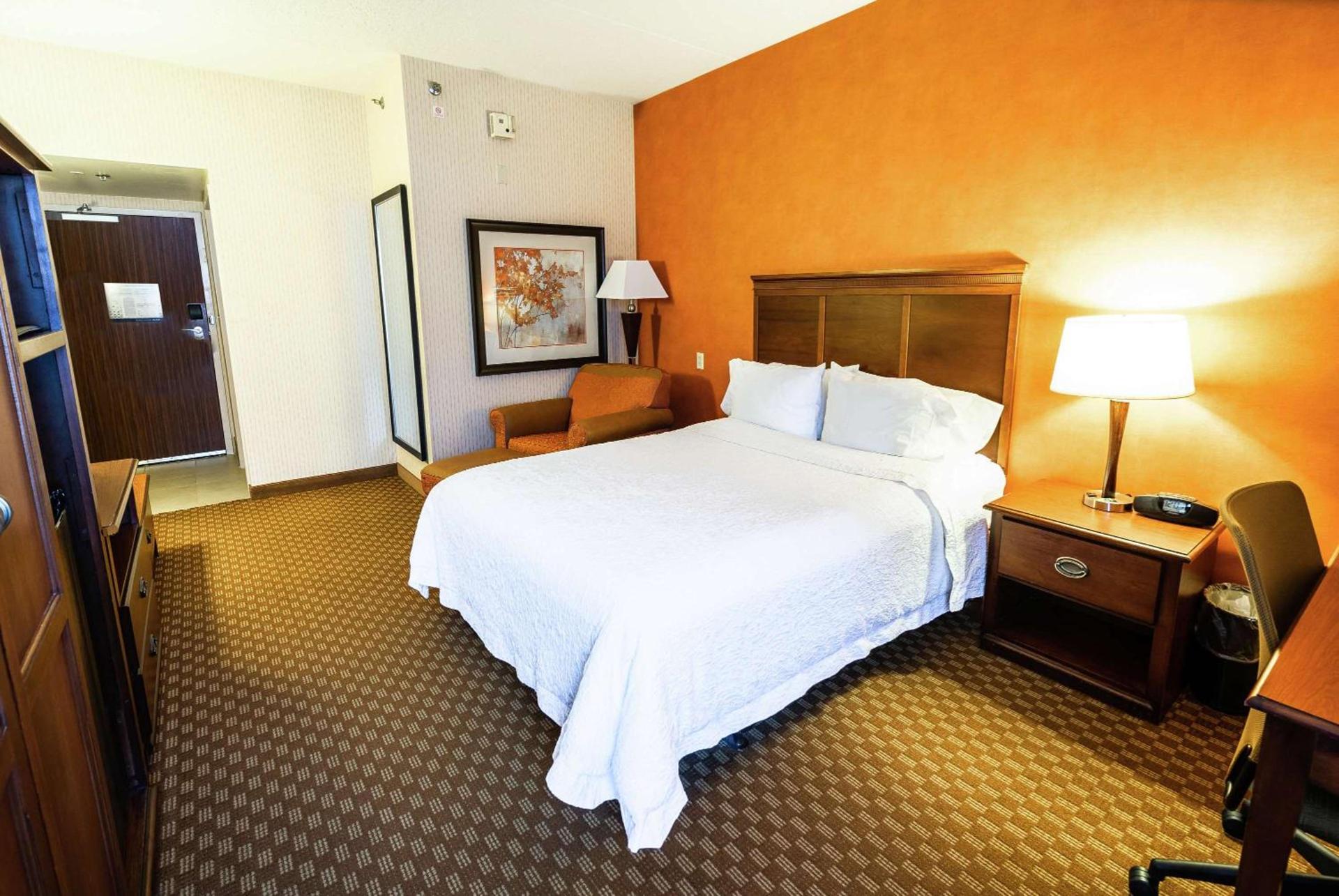 Hampton Inn - York photo 15