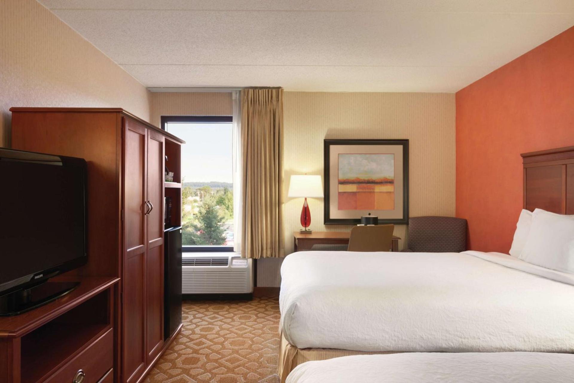 Hampton Inn - York photo 17