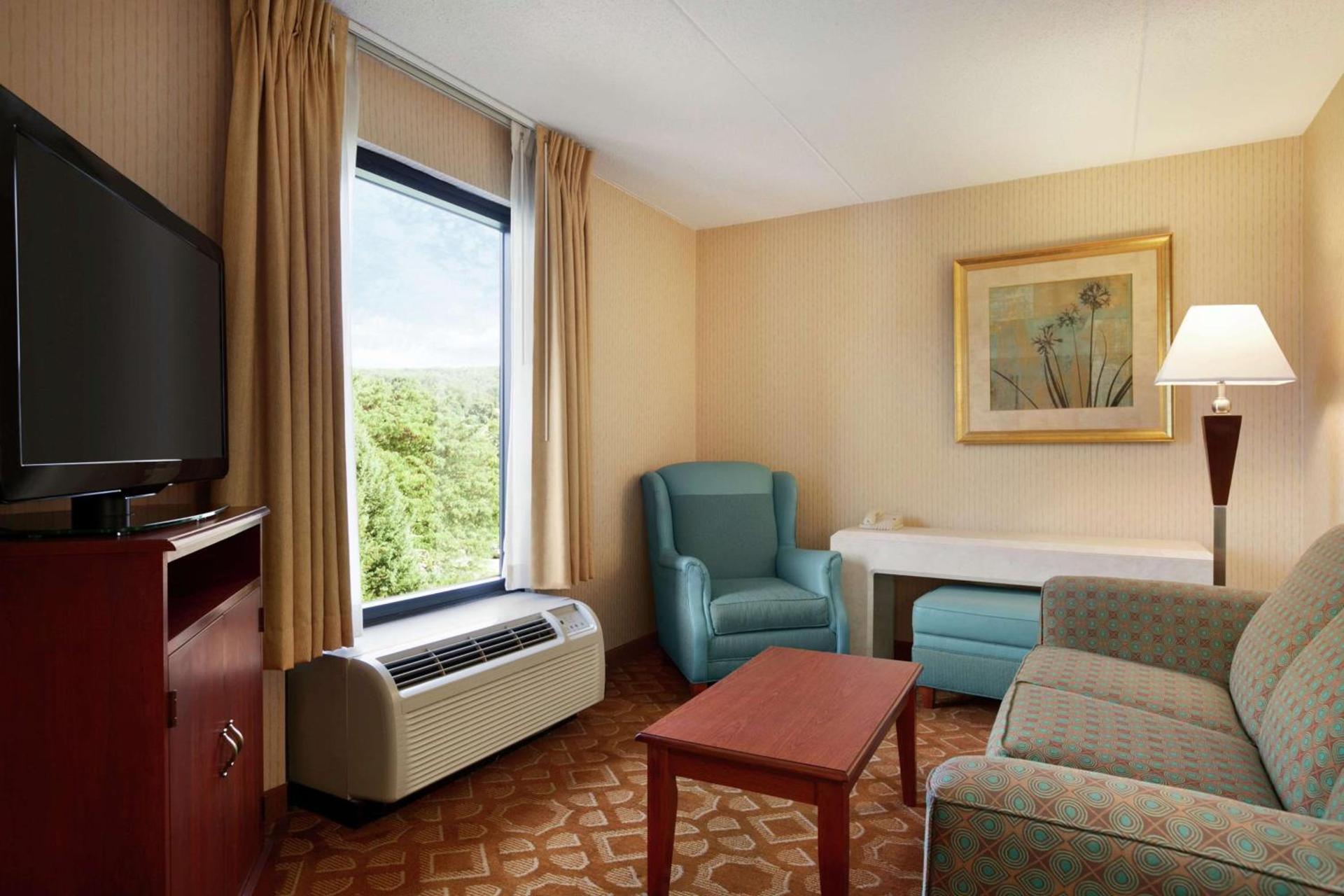 Hampton Inn - York photo 28