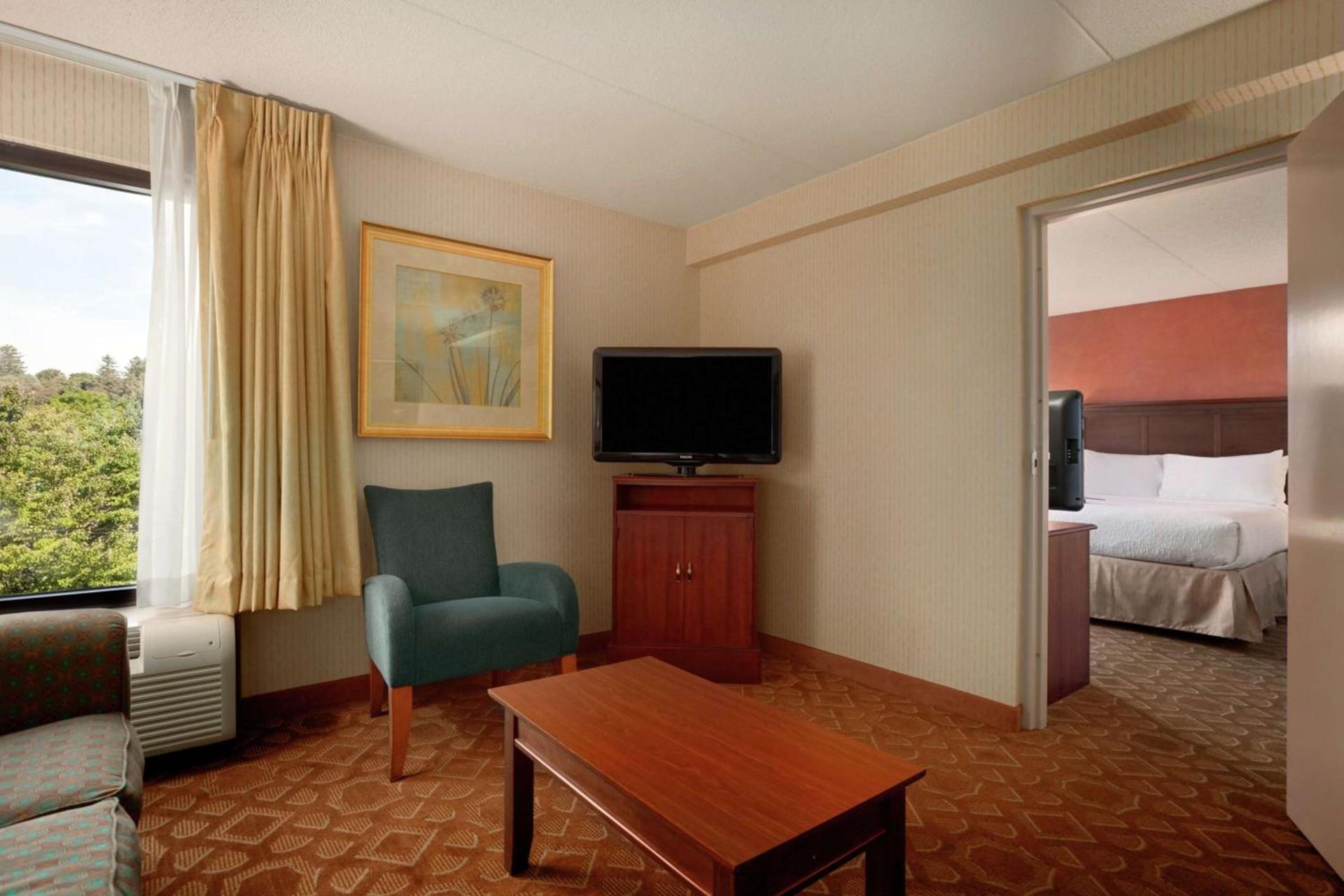 Hampton Inn - York photo 30
