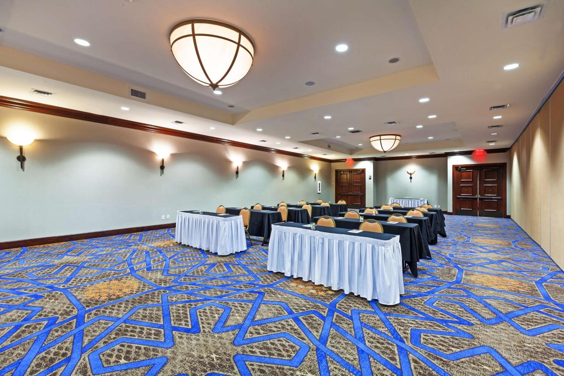 Hilton Waco photo 67