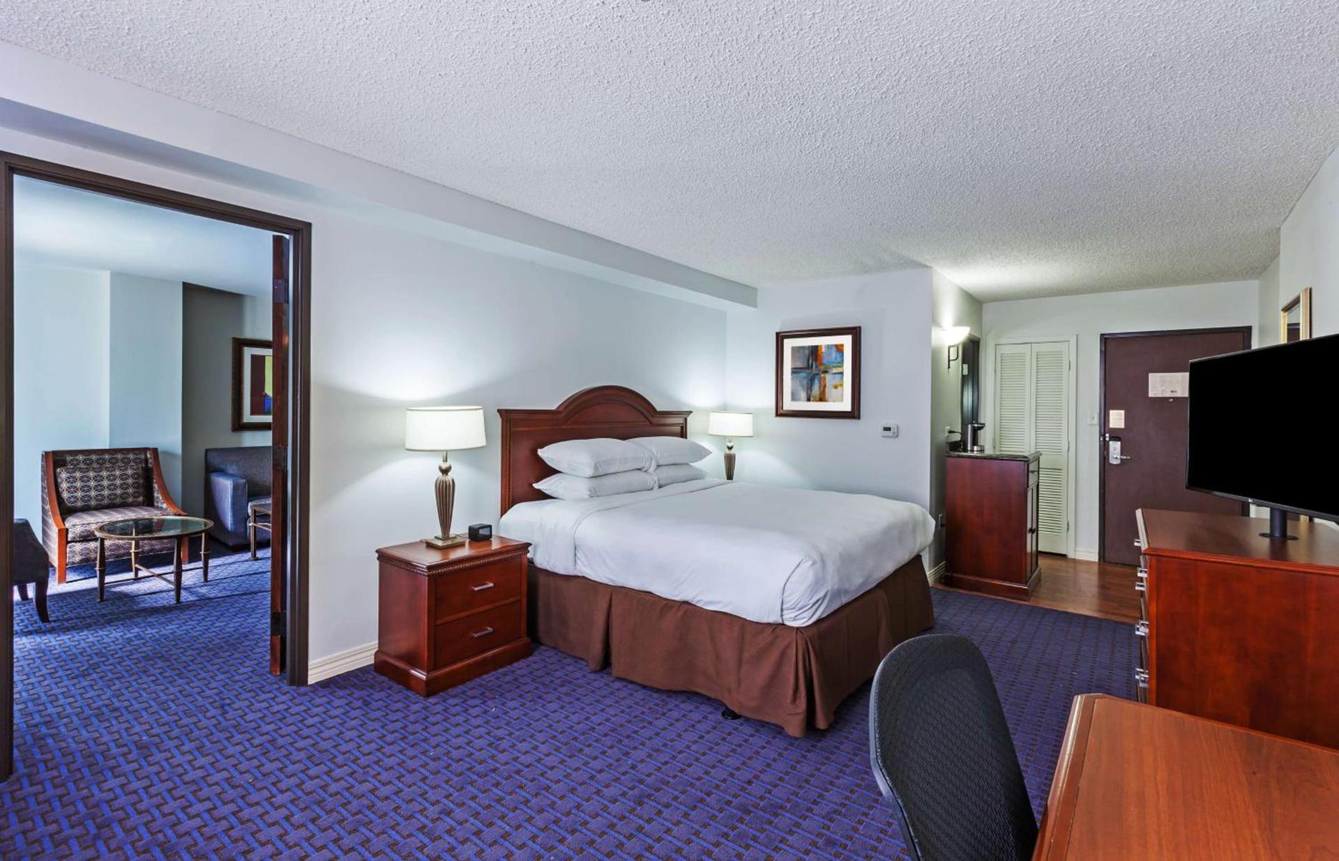 Hilton Waco photo 68