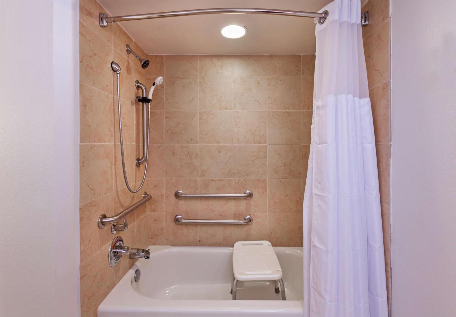 Hilton Waco photo 34