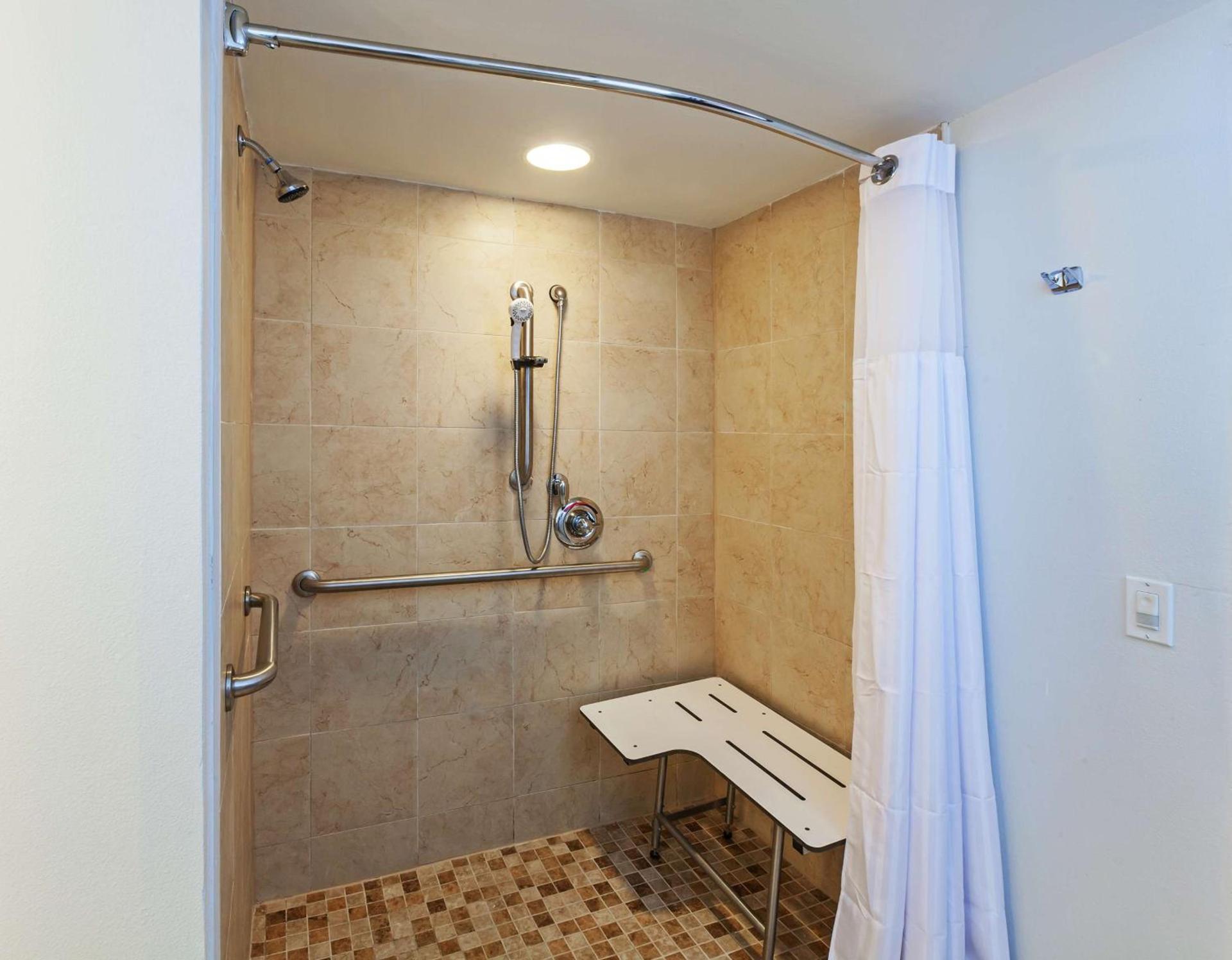 Hilton Waco photo 38