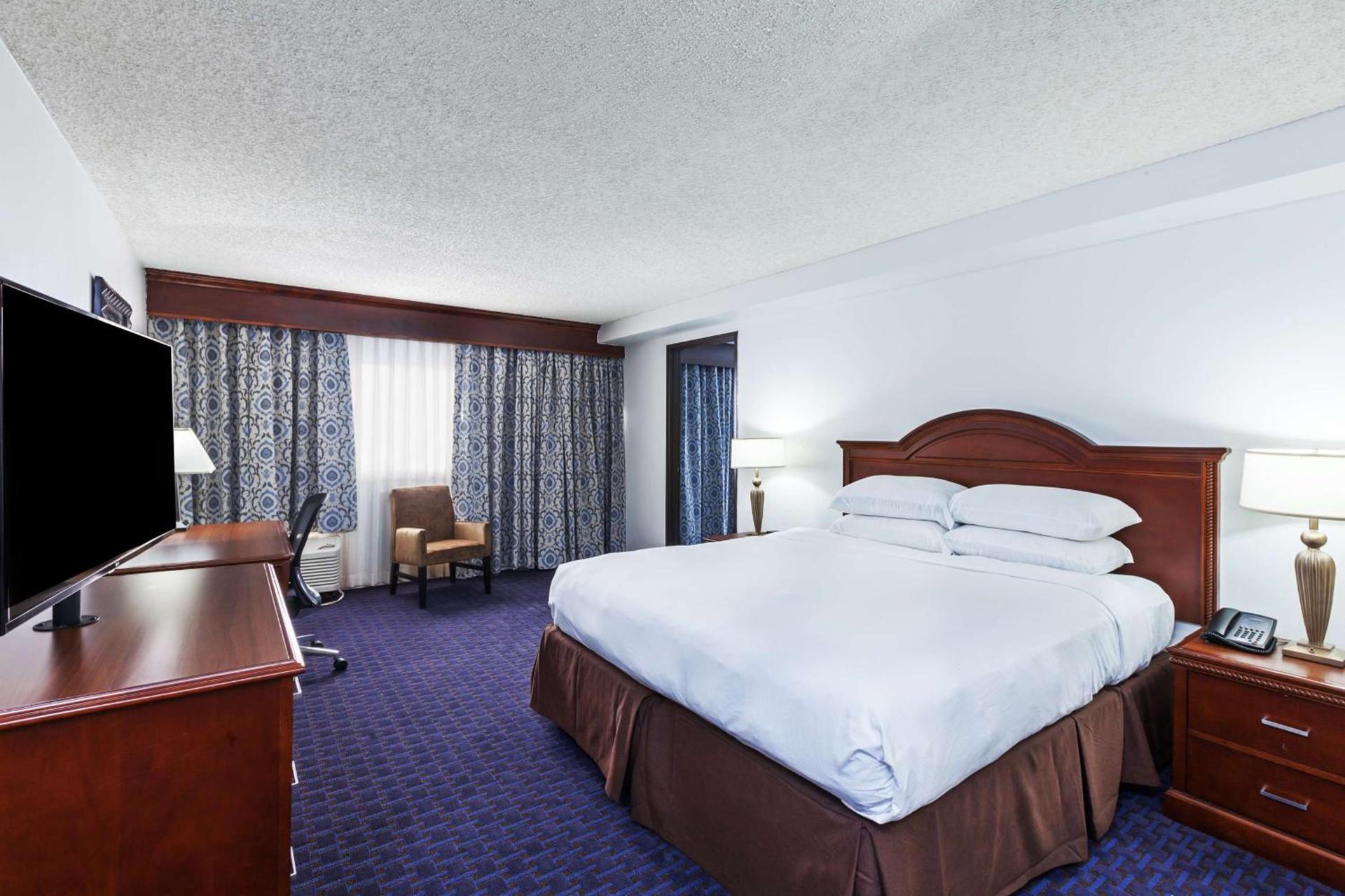 Hilton Waco photo 39