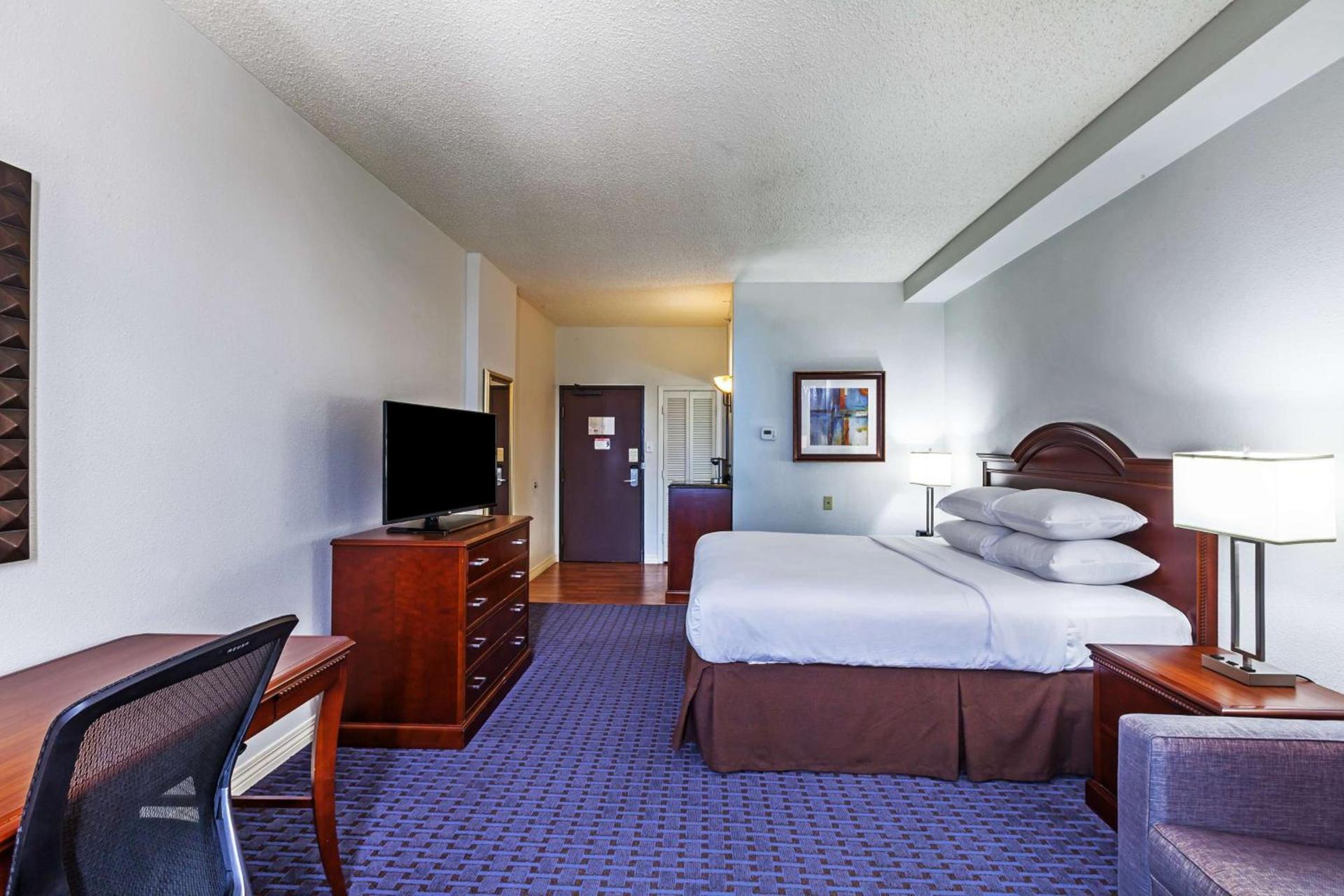 Hilton Waco photo 35