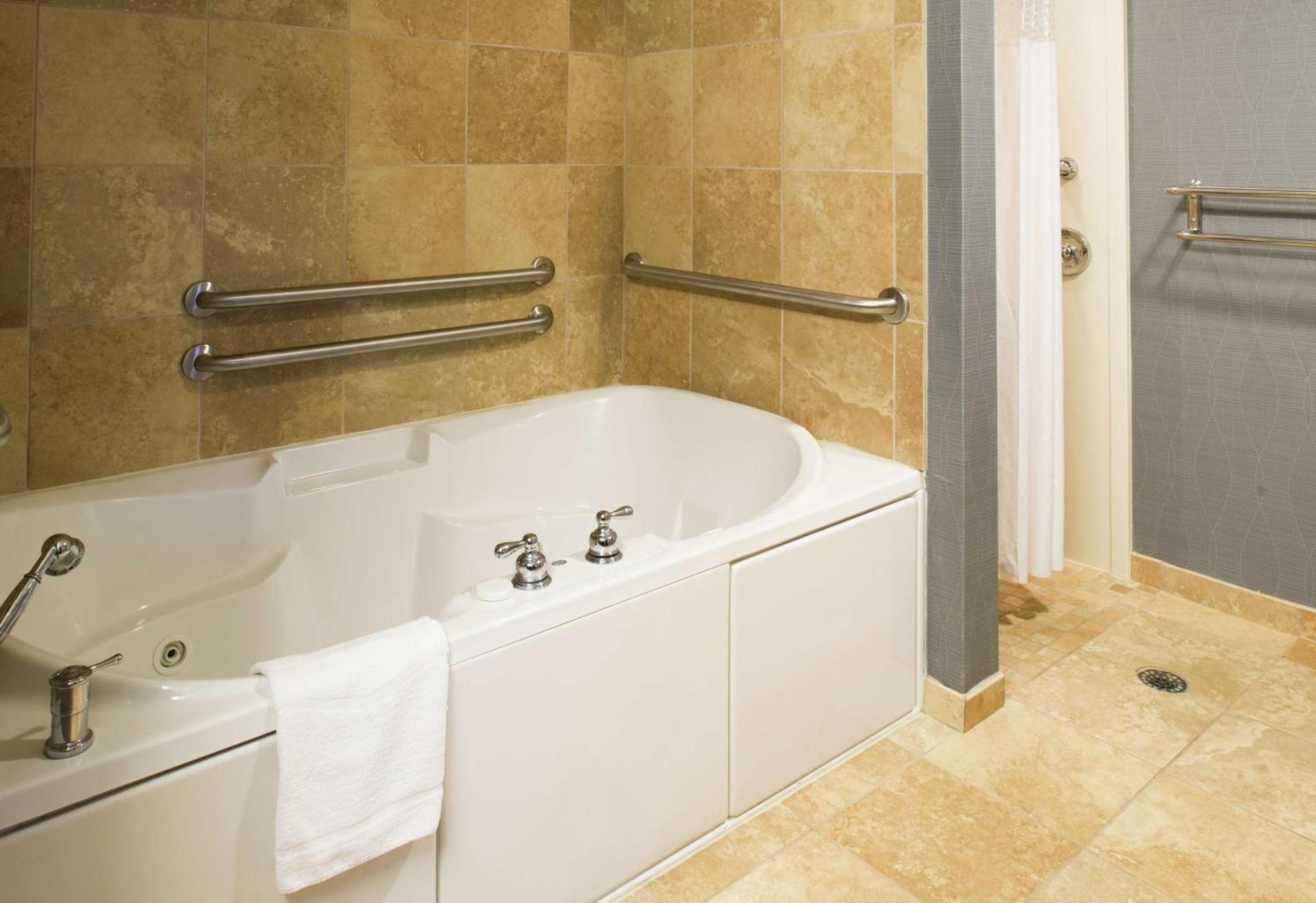 Hampton Inn & Suites Vineland photo 10