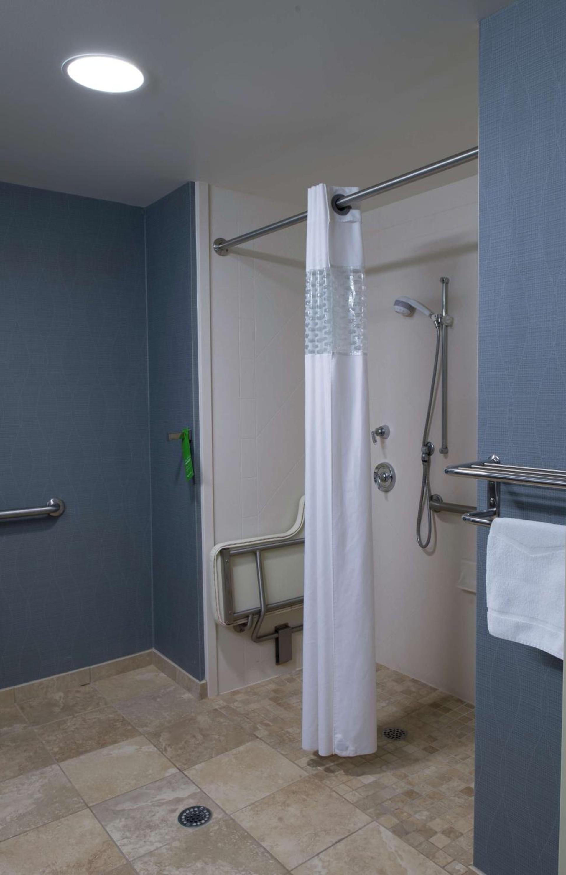 Hampton Inn & Suites Vineland photo 12