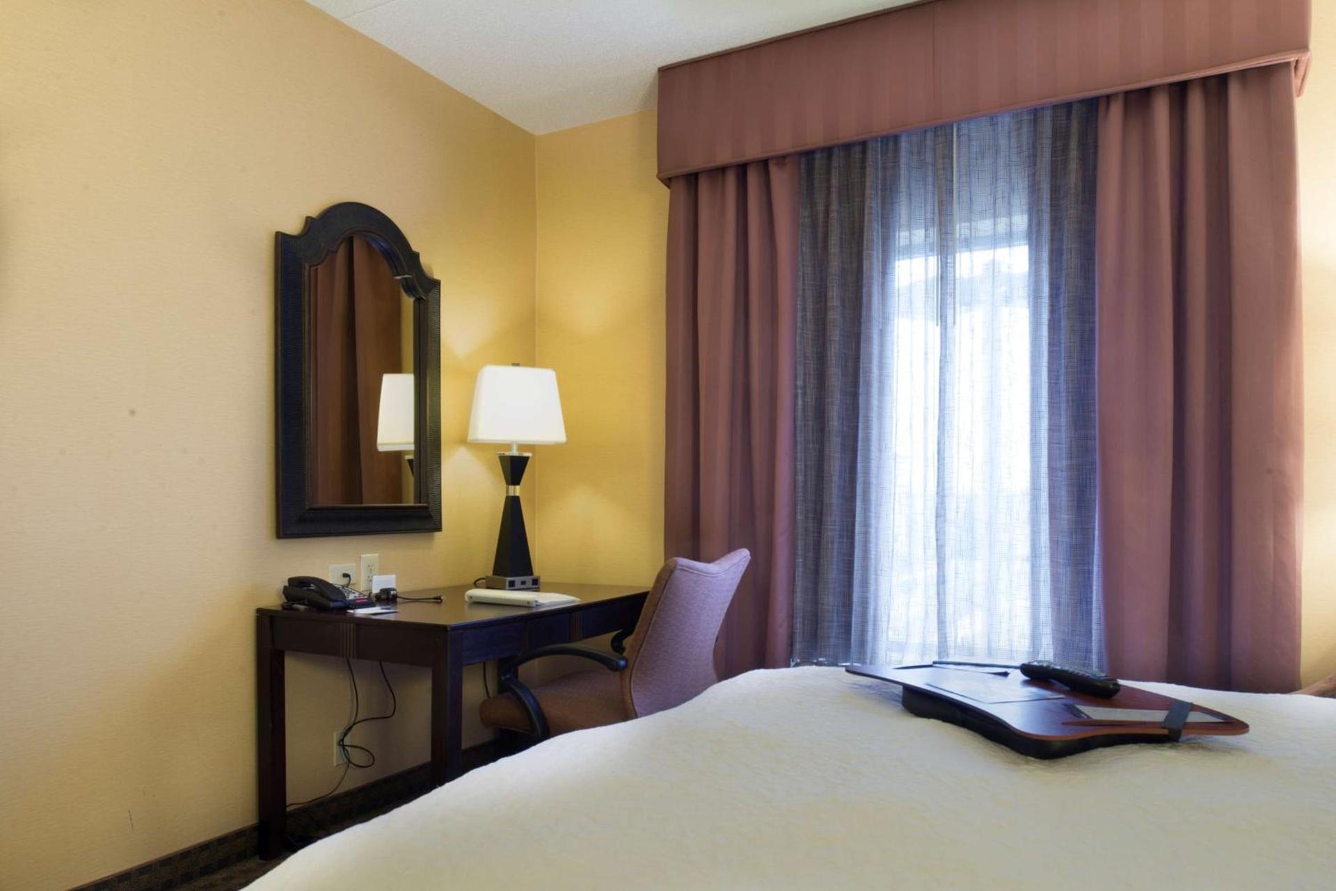 Hampton Inn & Suites Vineland photo 17