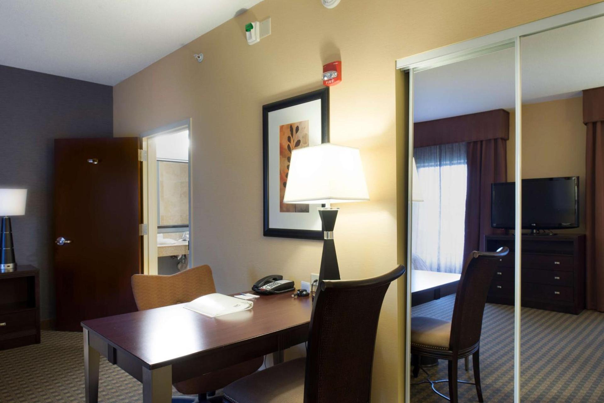 Hampton Inn & Suites Vineland photo 24