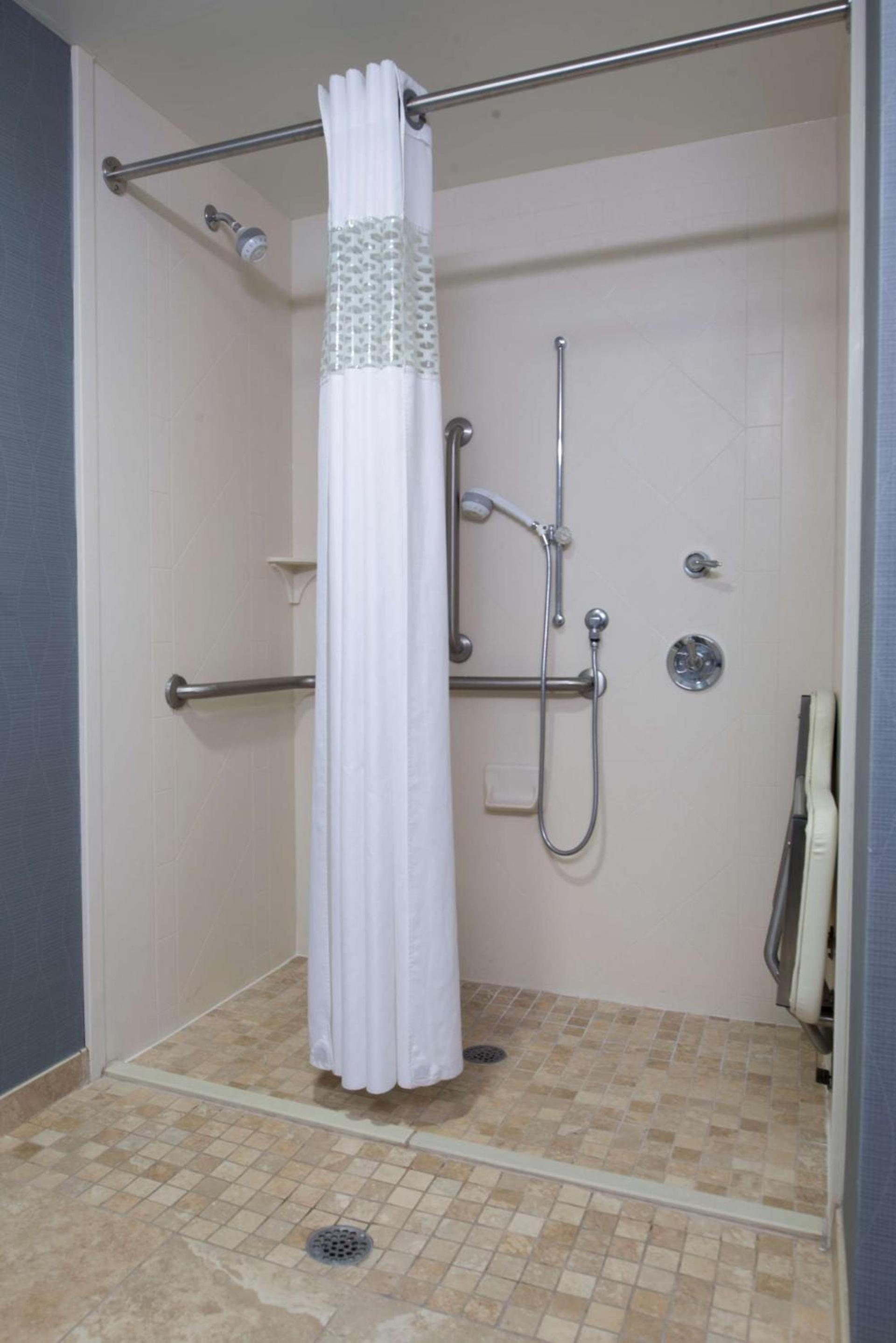 Hampton Inn & Suites Vineland photo 27
