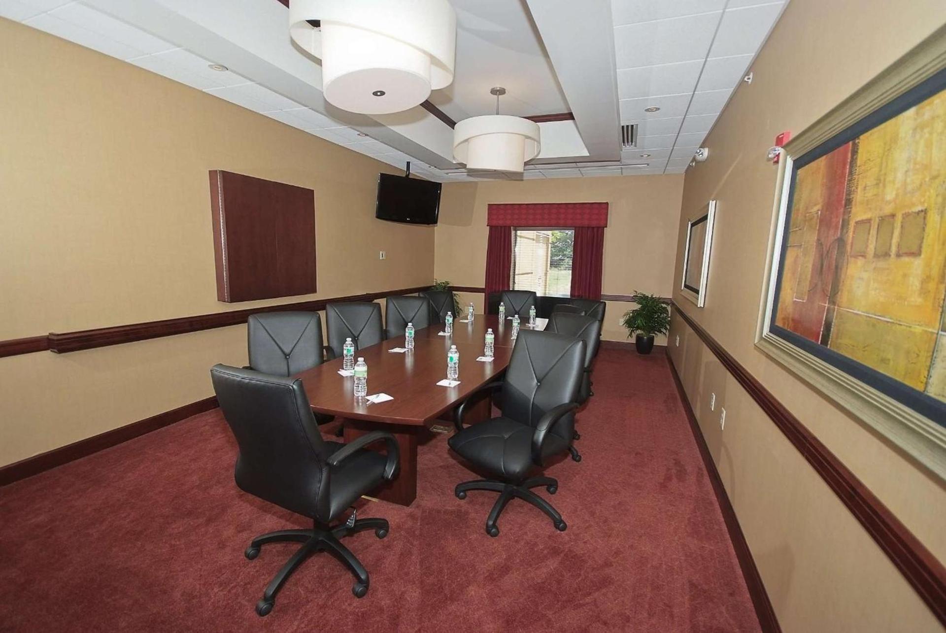 Hampton Inn & Suites Vineland photo 29