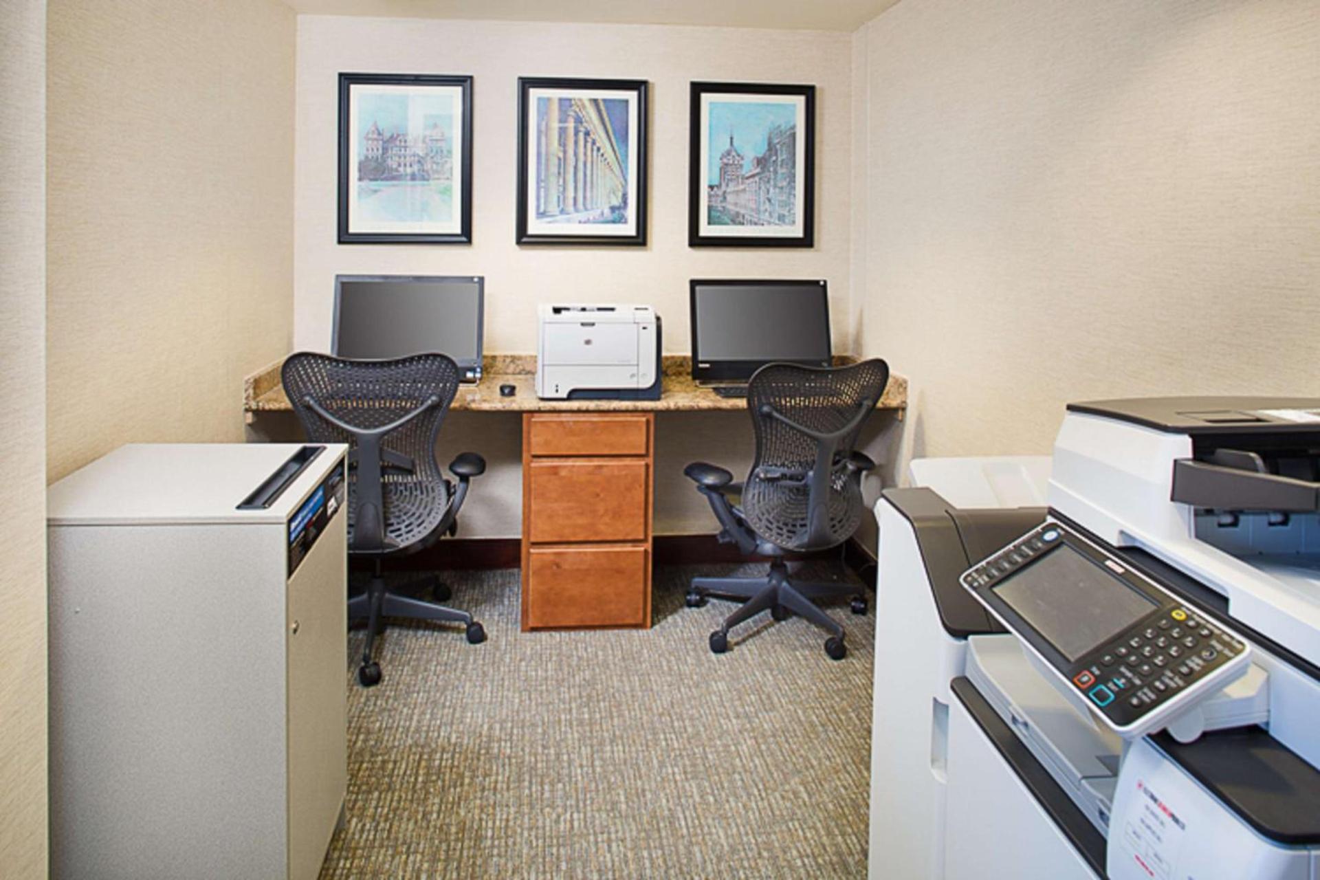 Hilton Garden Inn Albany Airport photo 33