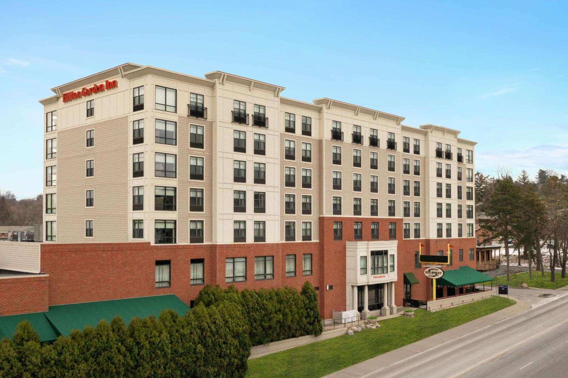 Hilton Garden Inn Troy photo 1