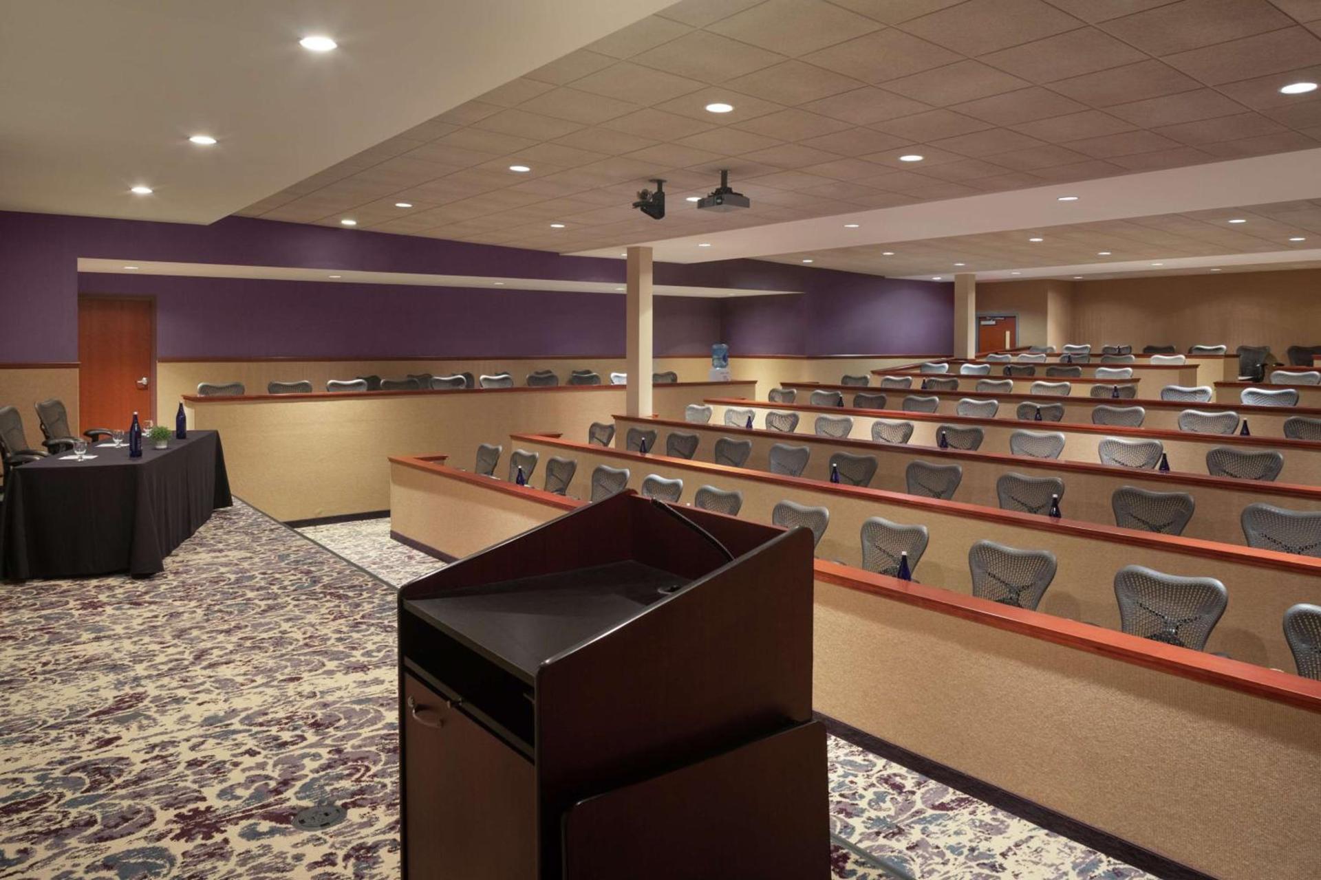 Hilton Garden Inn Troy photo 54