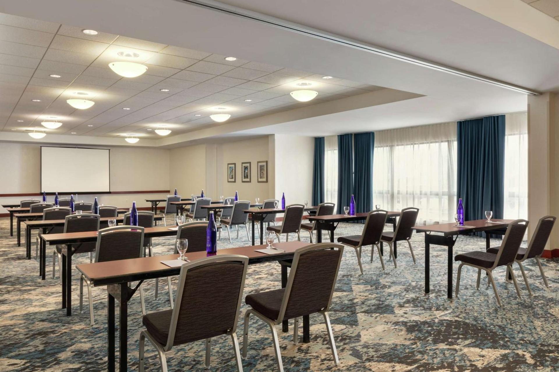 Hilton Garden Inn Troy photo 56