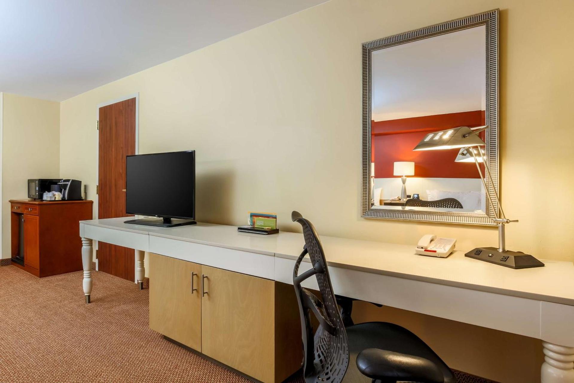 Hilton Garden Inn Anchorage photo 37