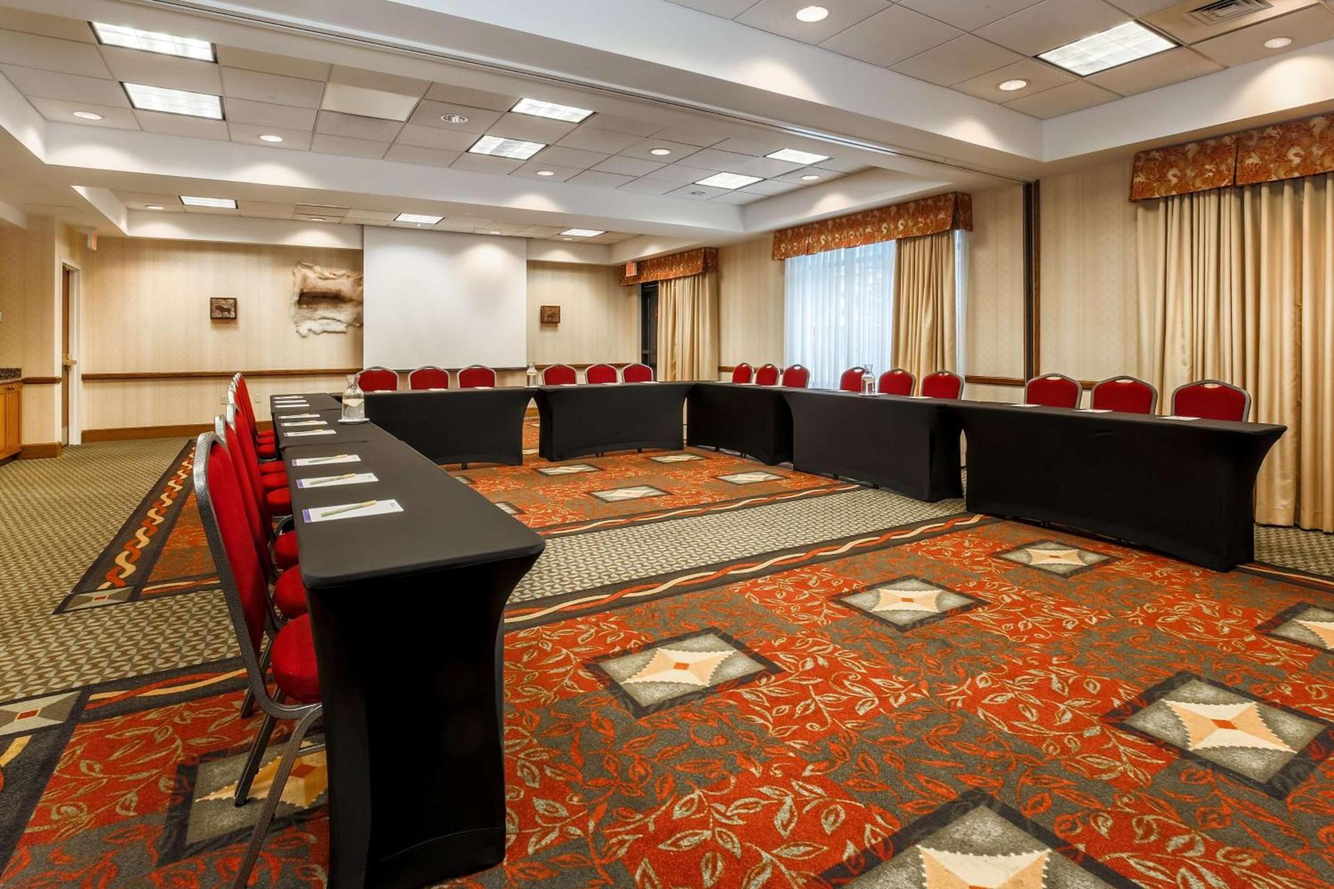 Hilton Garden Inn Anchorage photo 49