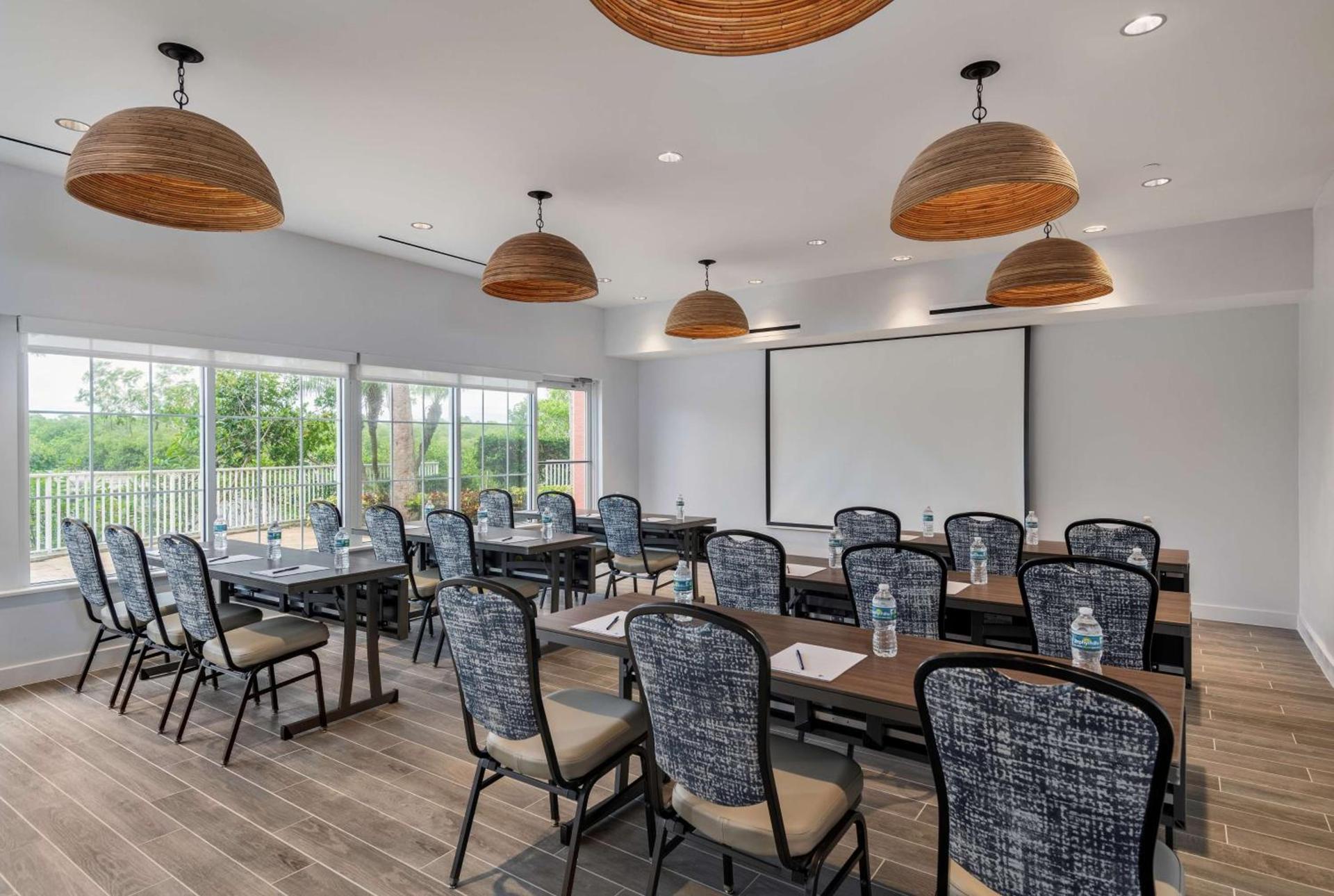 DoubleTree Suites by Hilton Naples photo 55