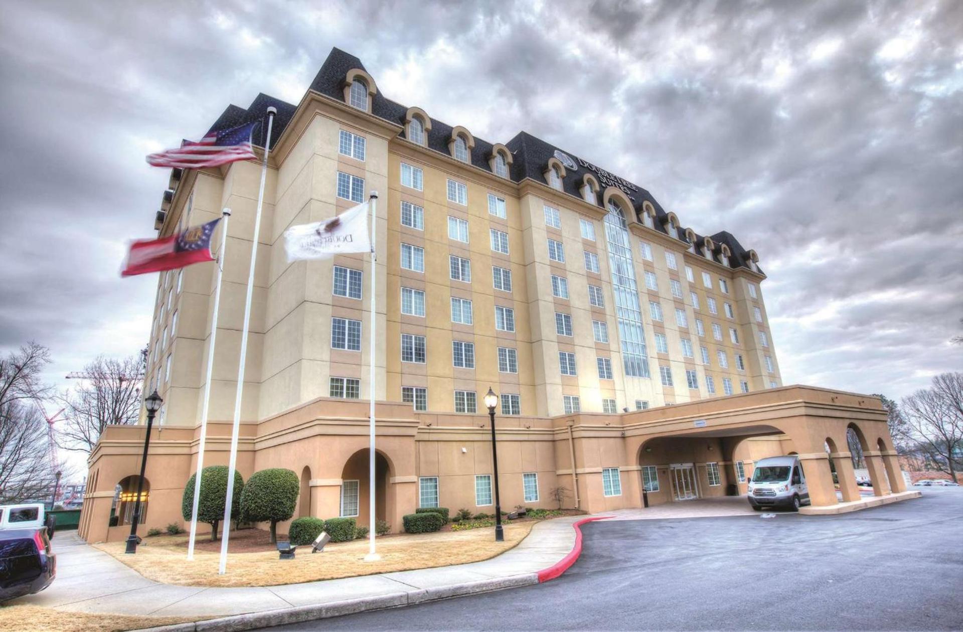 Doubletree Suites by Hilton at The Battery Atlanta photo 4