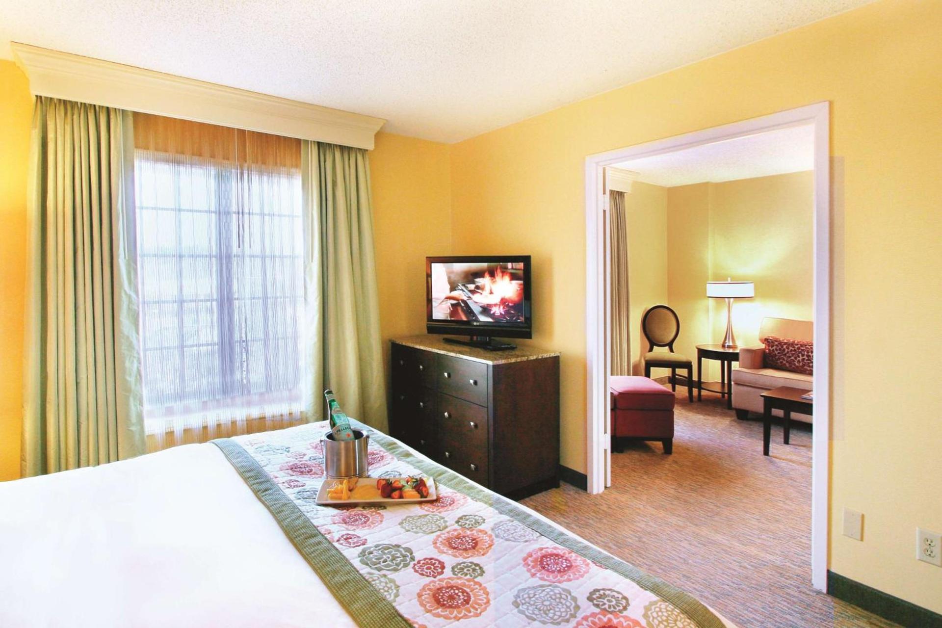 Doubletree Suites by Hilton at The Battery Atlanta photo 62