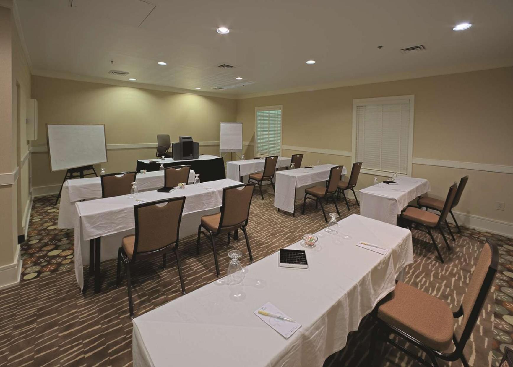 Doubletree Suites by Hilton at The Battery Atlanta photo 84