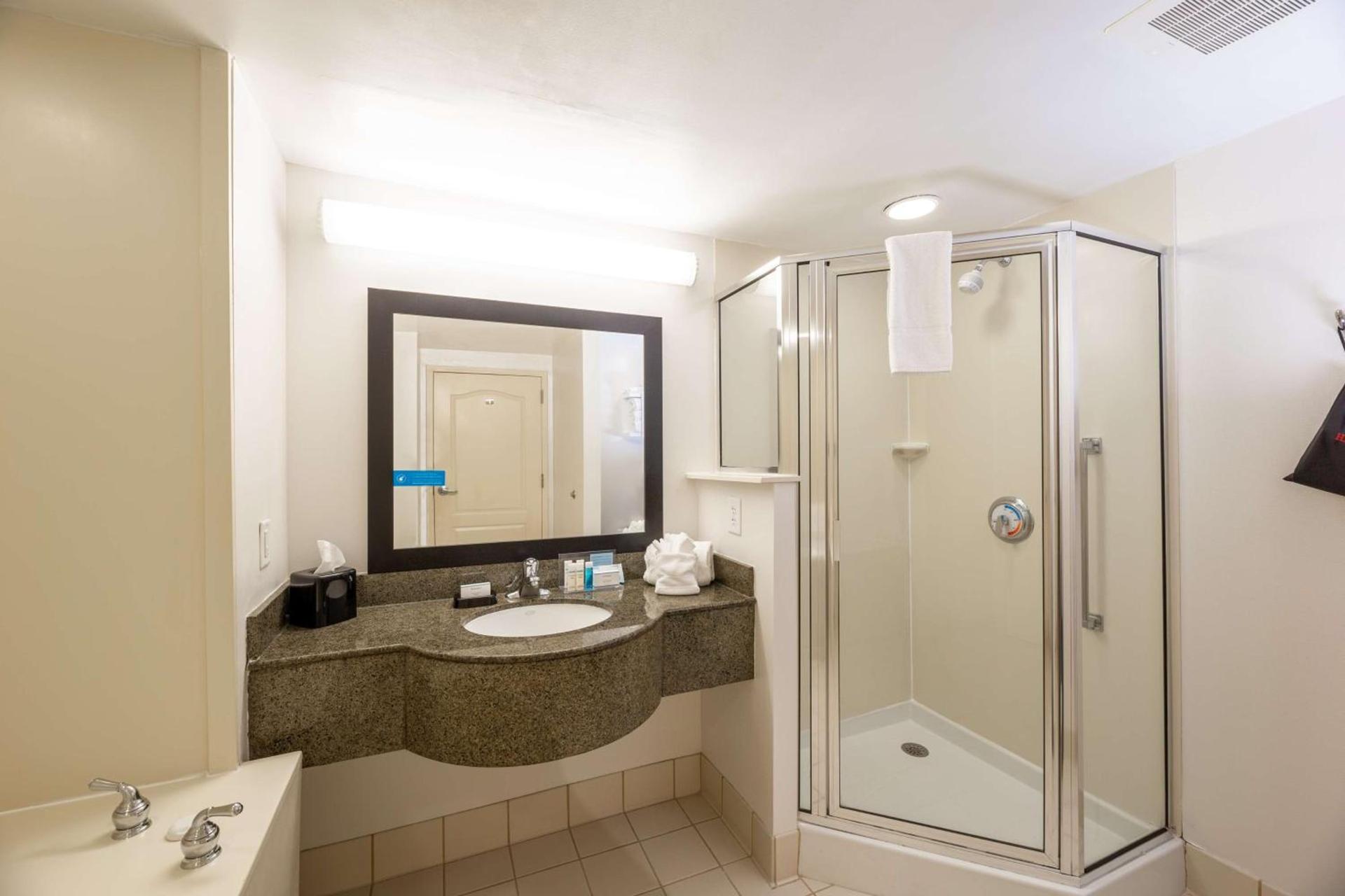 Hampton Inn Lawrenceville Duluth photo 21