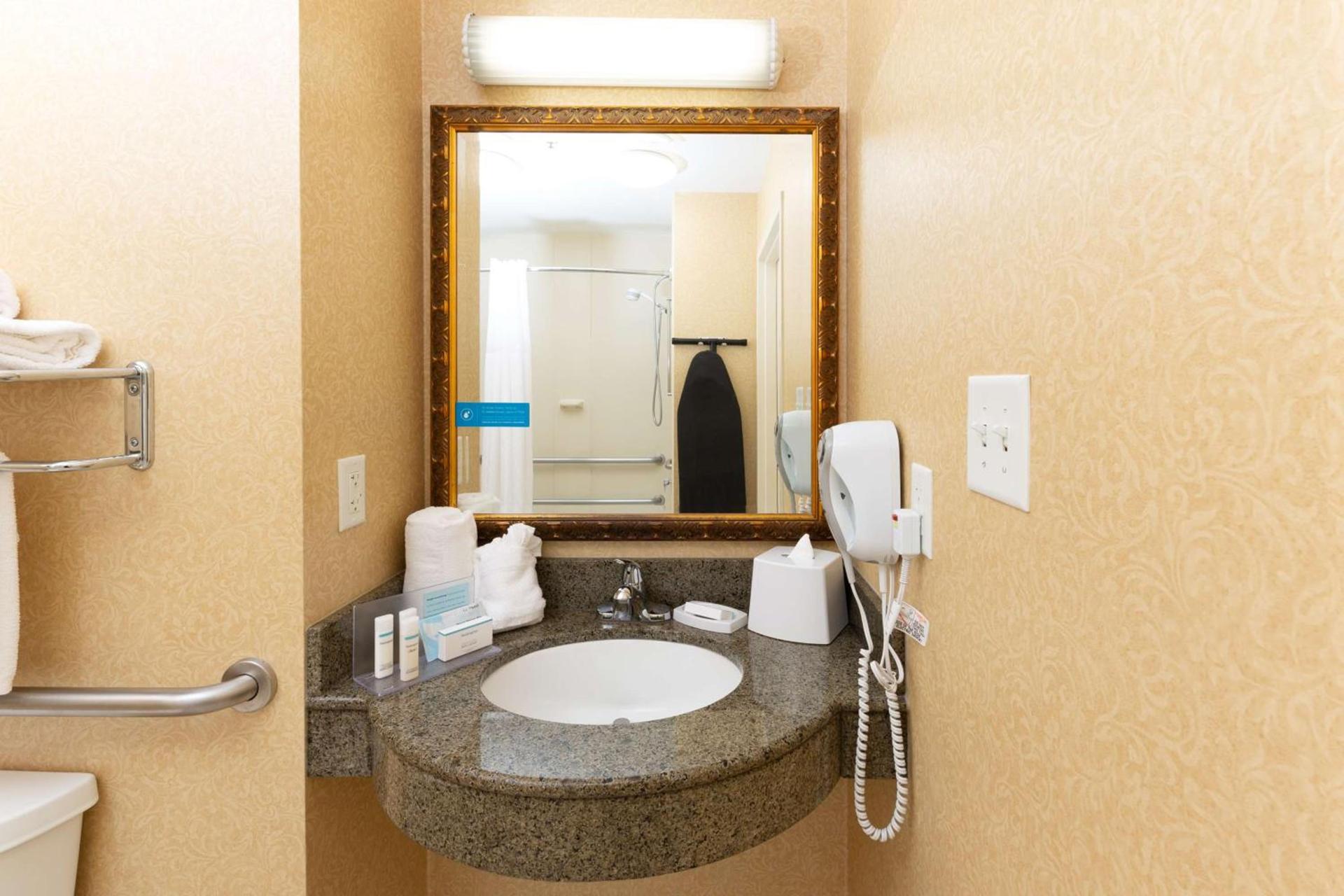 Hampton Inn Lawrenceville Duluth photo 23