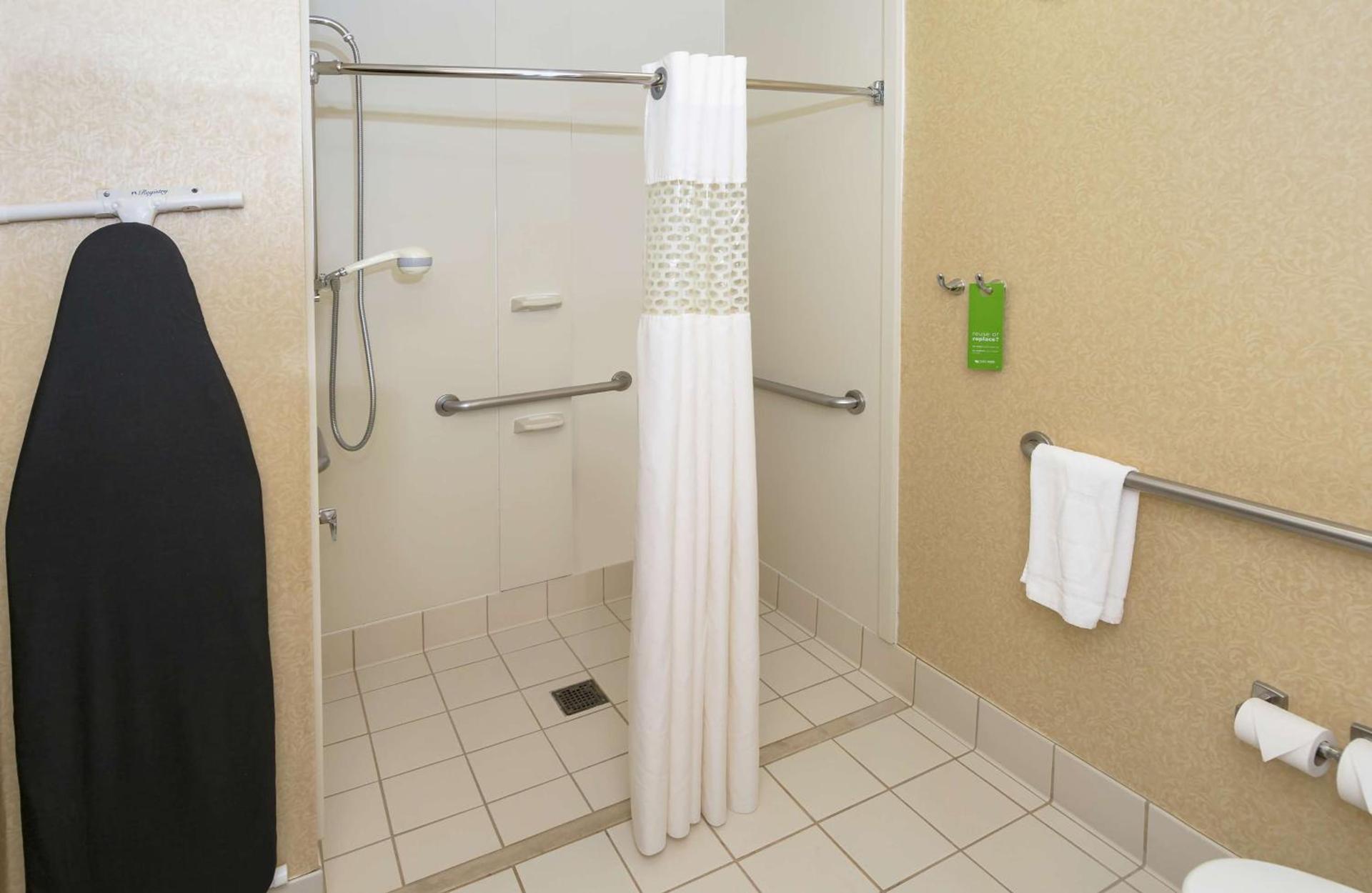 Hampton Inn Lawrenceville Duluth photo 26